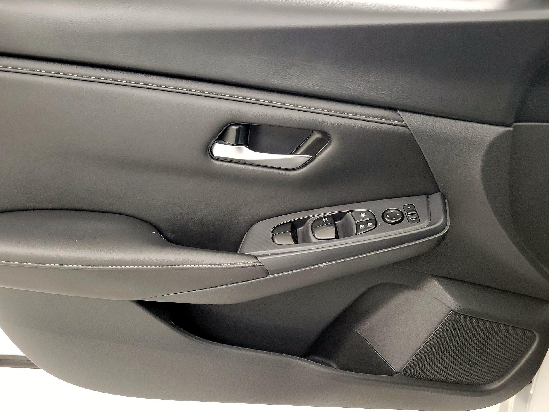 Thumbnail: 2023 Nissan Sentra - 12