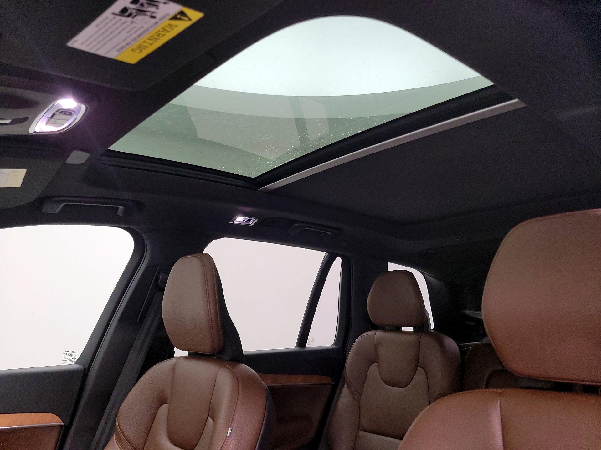 Thumbnail: 2022 Volvo XC90 - 19