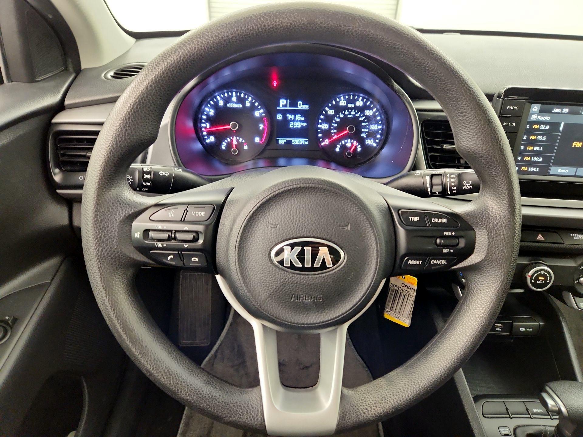 Thumbnail: 2020 Kia Rio - 10