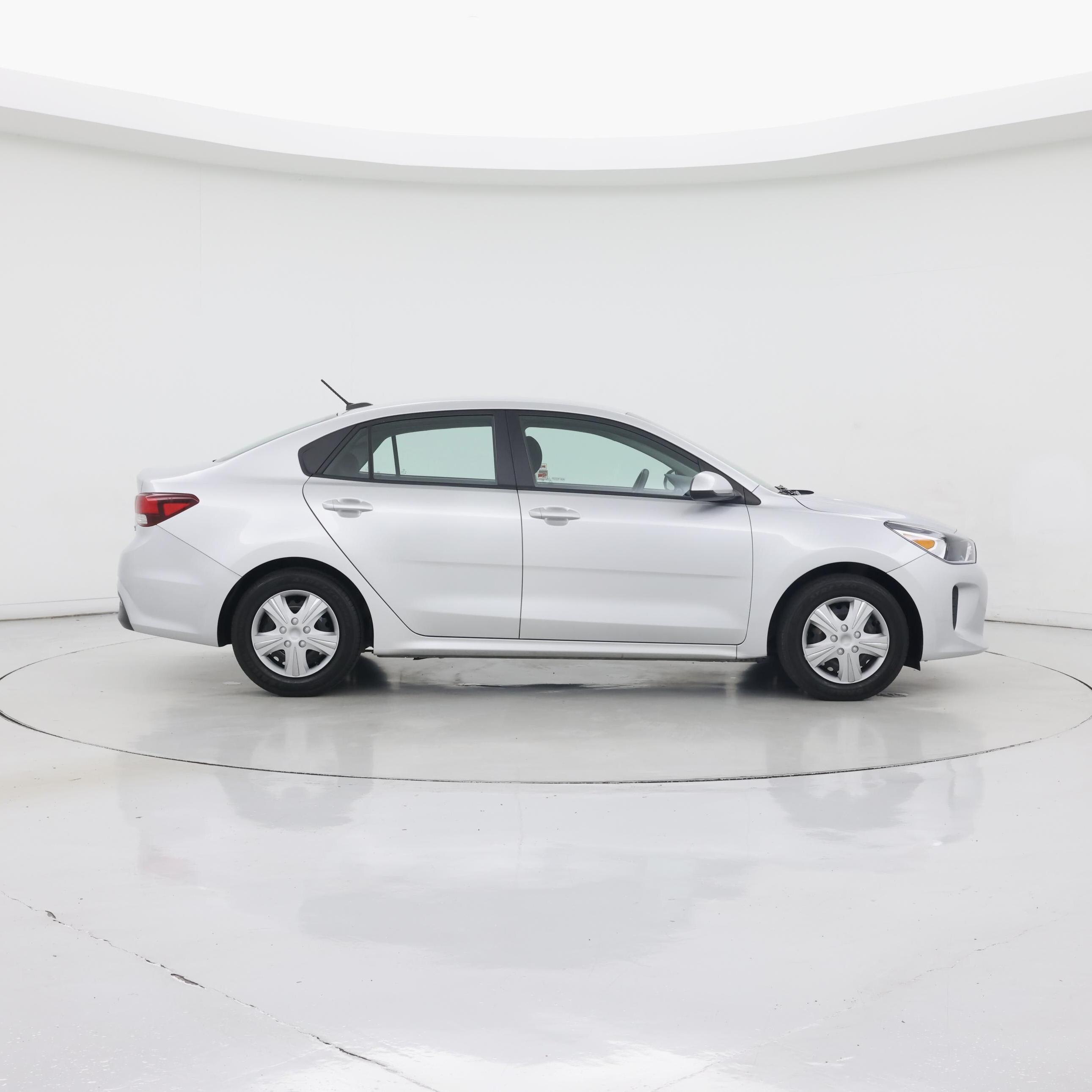 Thumbnail: 2020 Kia Rio - 7