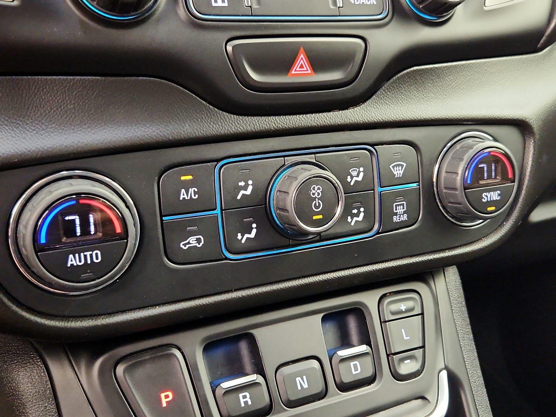 Thumbnail: 2020 GMC Terrain - 16