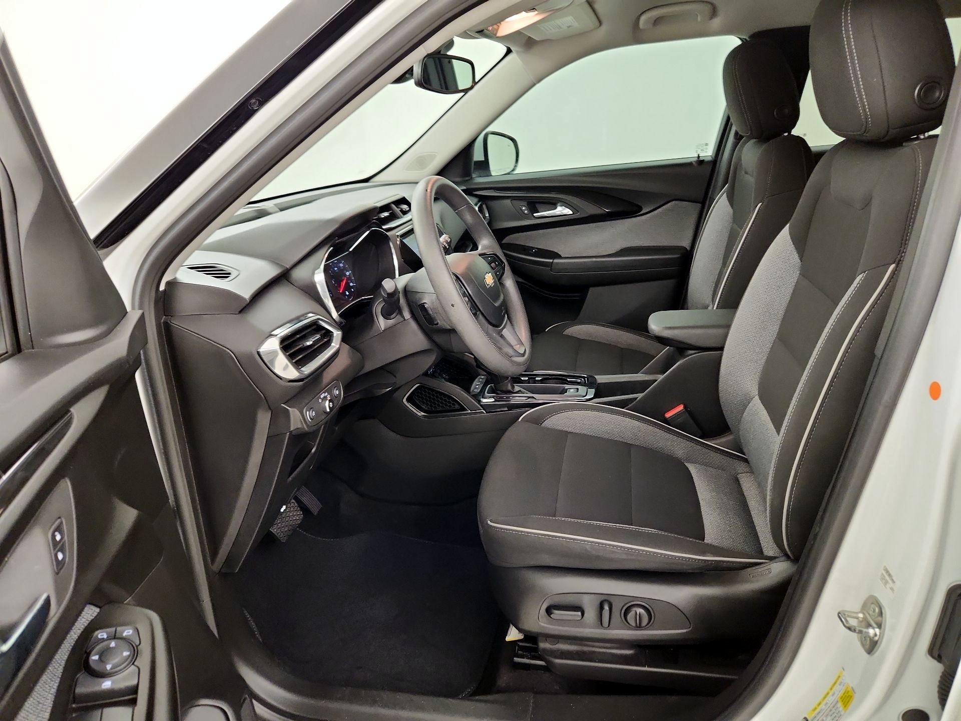 Thumbnail: 2023 Chevrolet TrailBlazer - 11