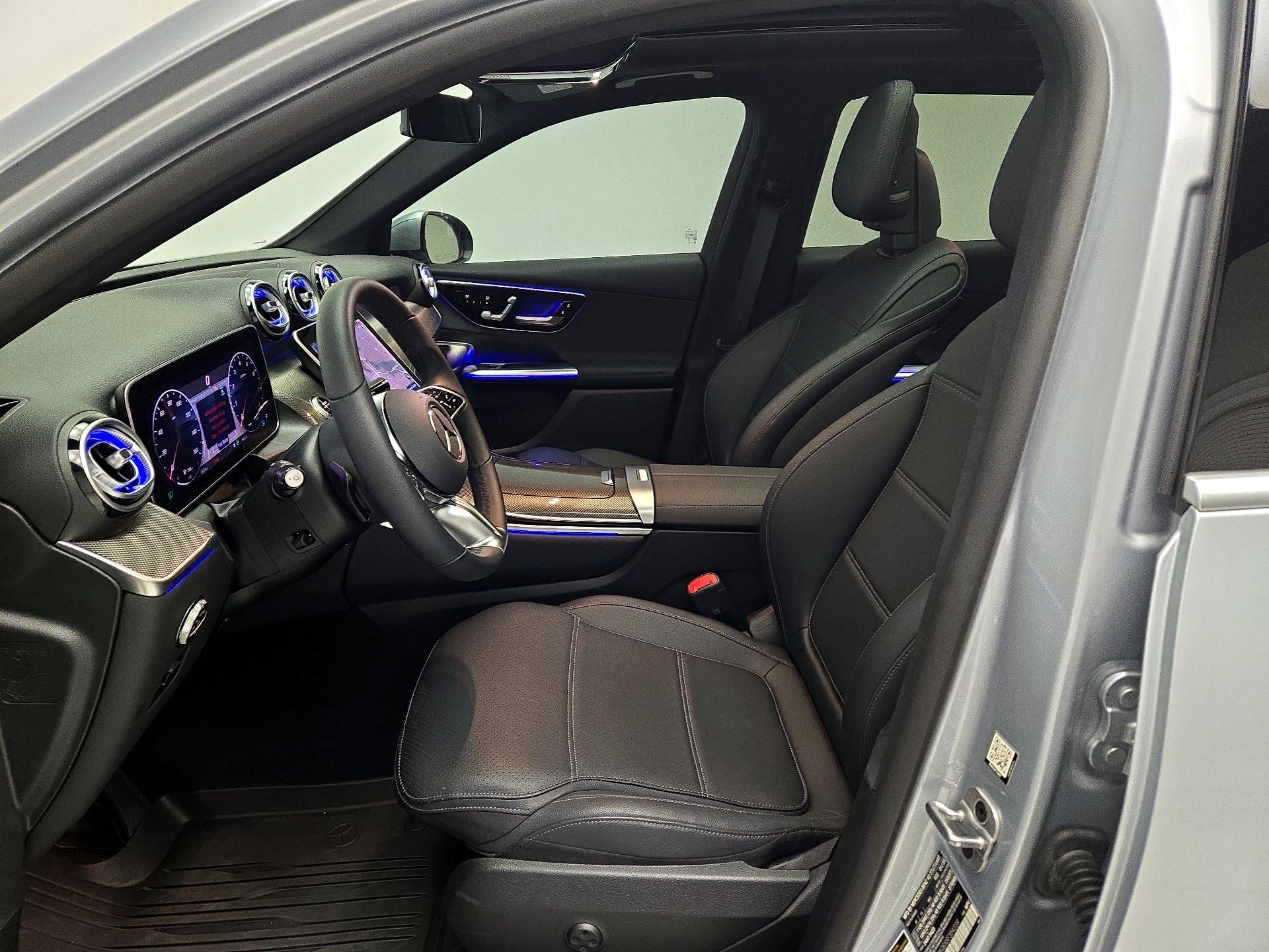 Thumbnail: 2025 Mercedes-Benz GLC - 11