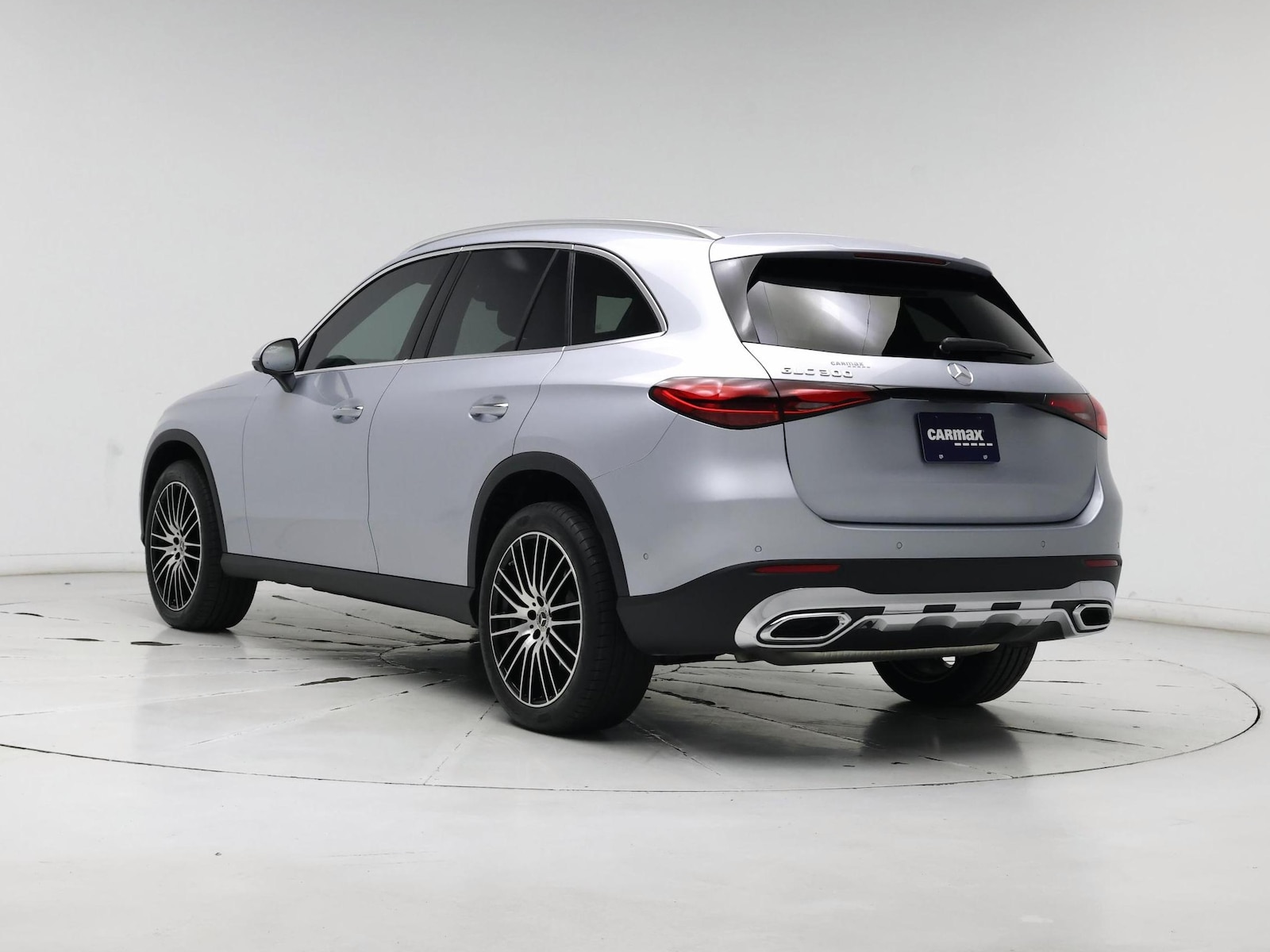 2025 Mercedes-Benz GLC Base - Photo 3