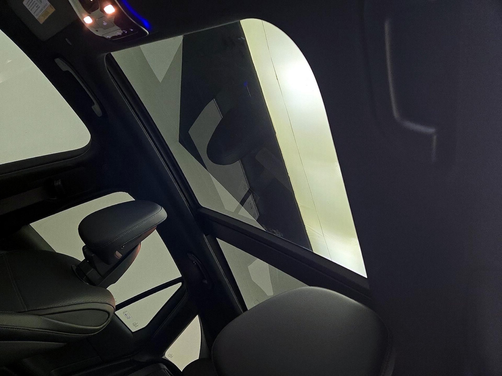 2025 Mercedes-Benz GLC Base - Photo 21