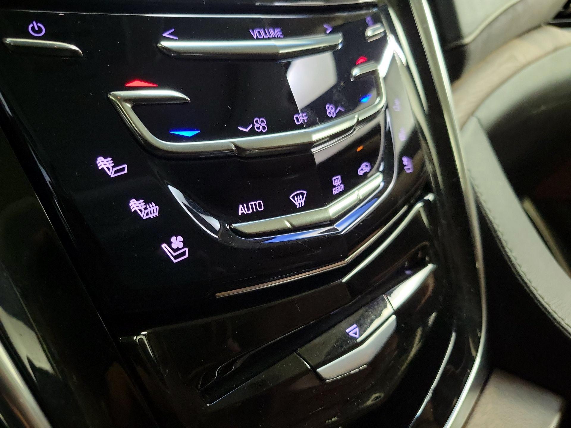 Thumbnail: 2016 Cadillac Escalade - 16