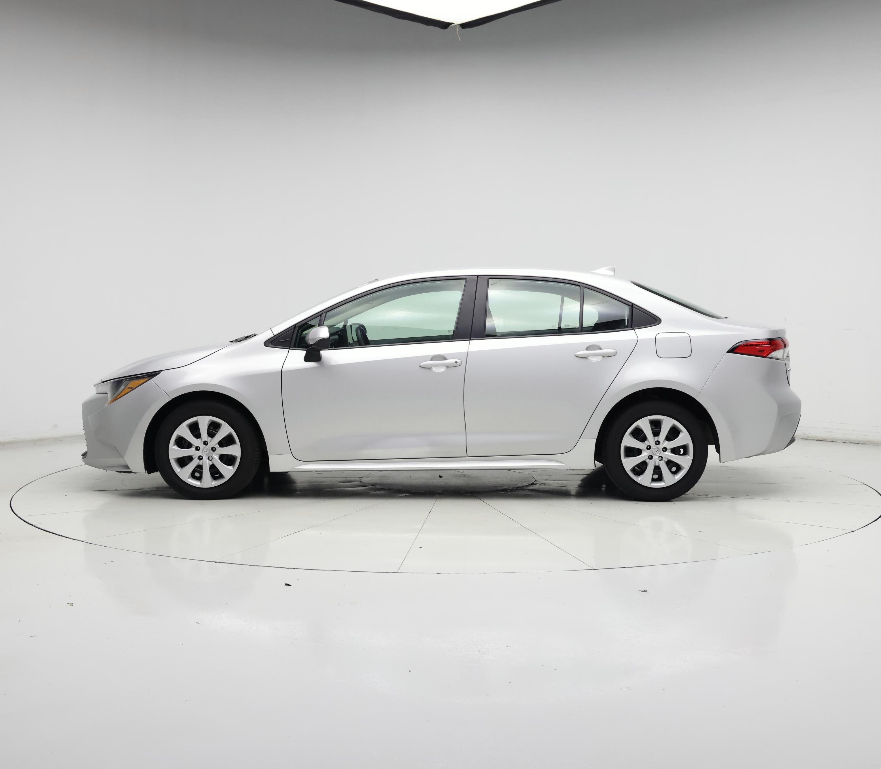 Thumbnail: 2024 Toyota Corolla - 3