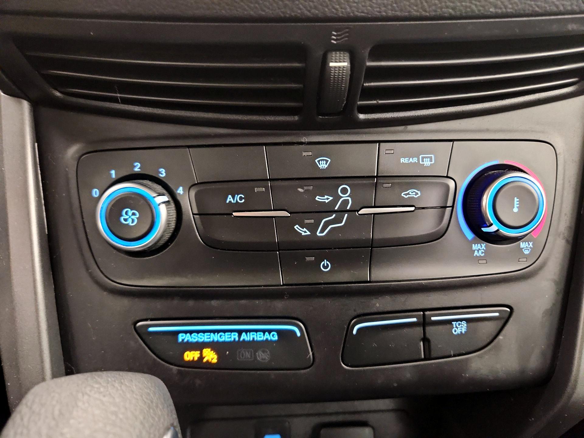 Thumbnail: 2018 Ford Escape - 16