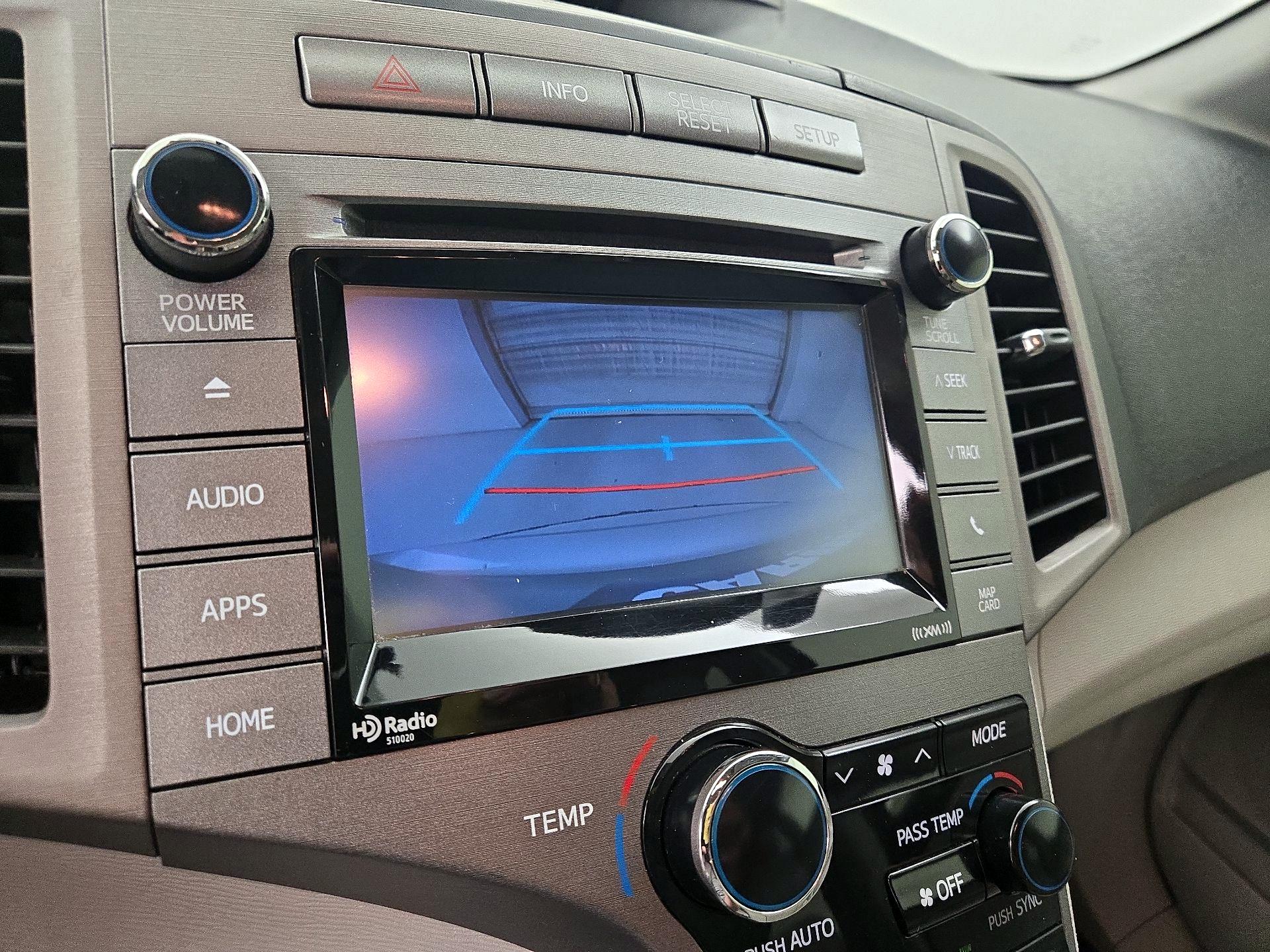 Thumbnail: 2015 Toyota Venza - 15