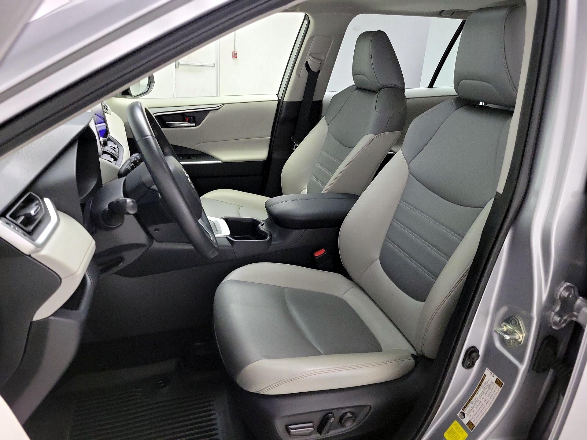 Thumbnail: 2023 Toyota RAV4 - 11