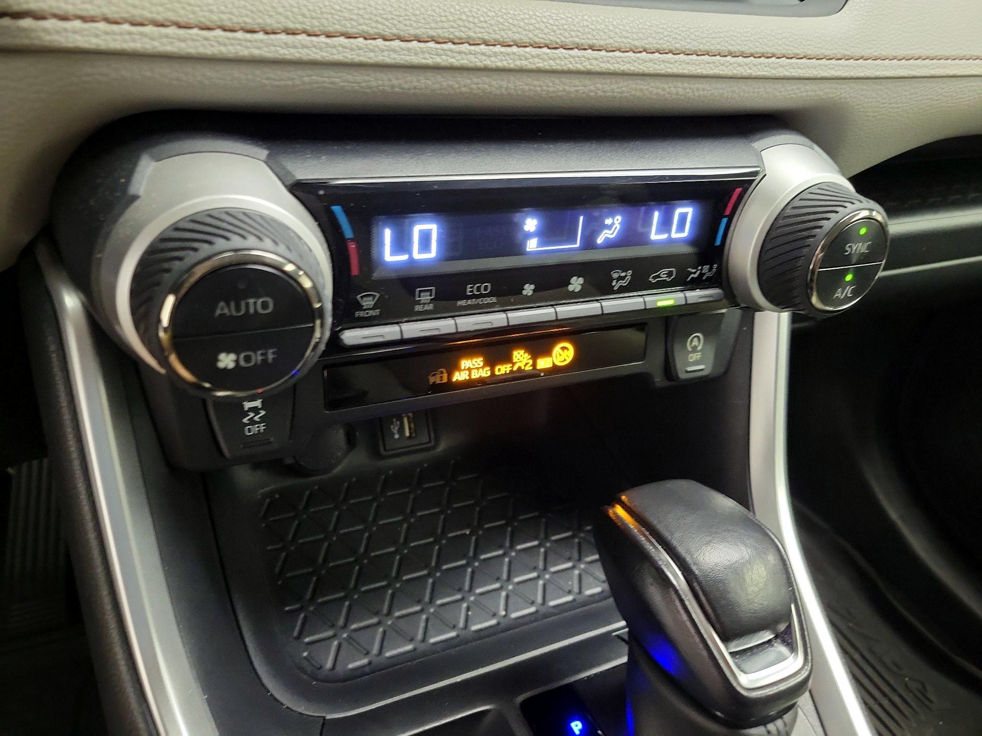 Thumbnail: 2023 Toyota RAV4 - 17