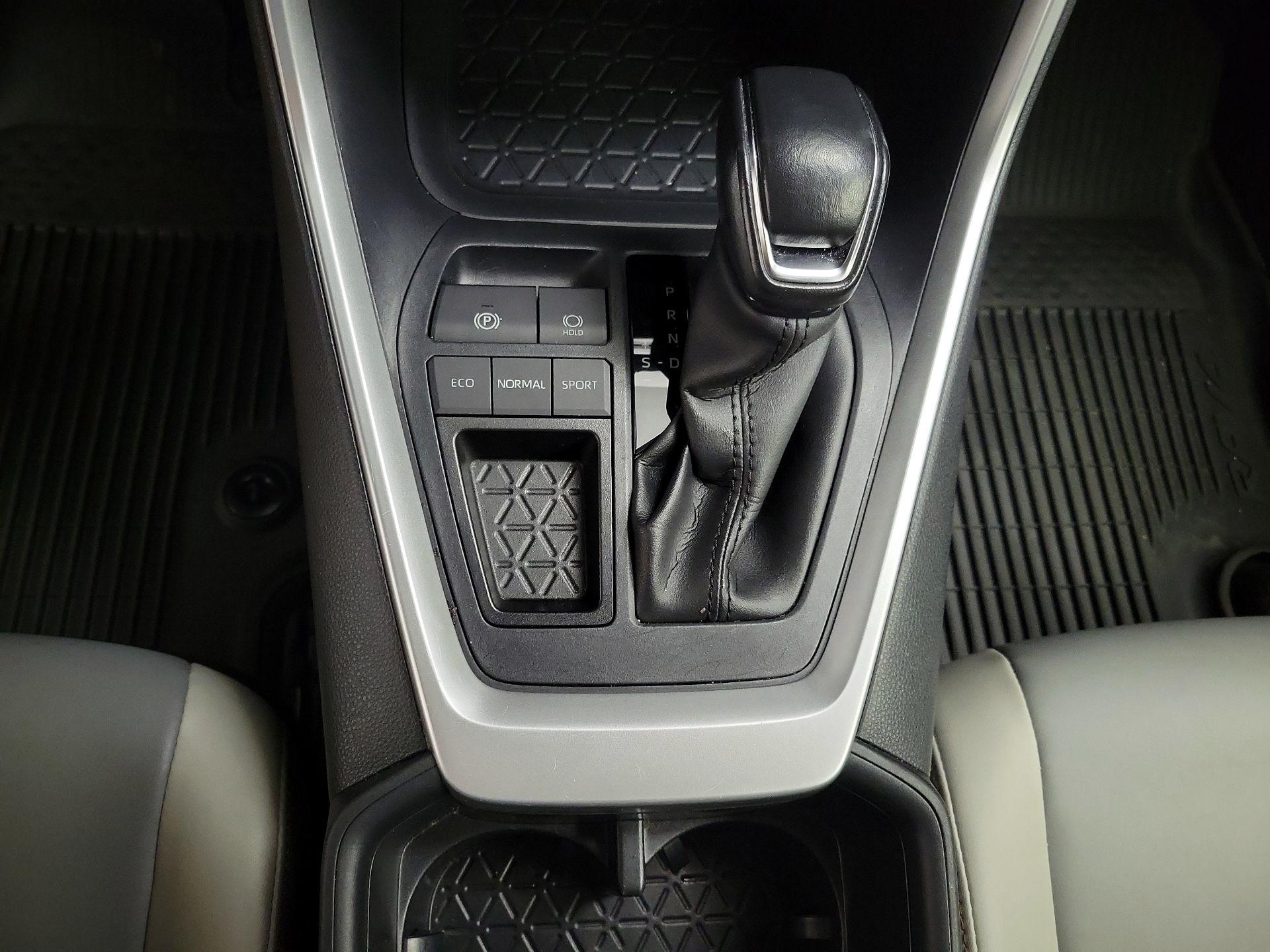 Thumbnail: 2023 Toyota RAV4 - 18