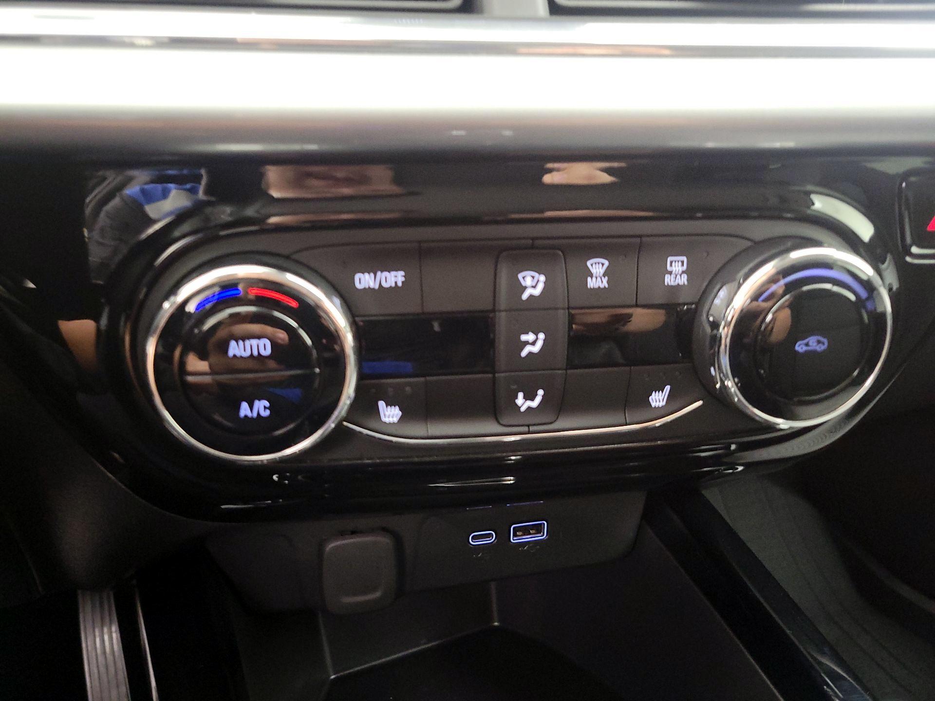 Thumbnail: 2025 Chevrolet Trax - 16