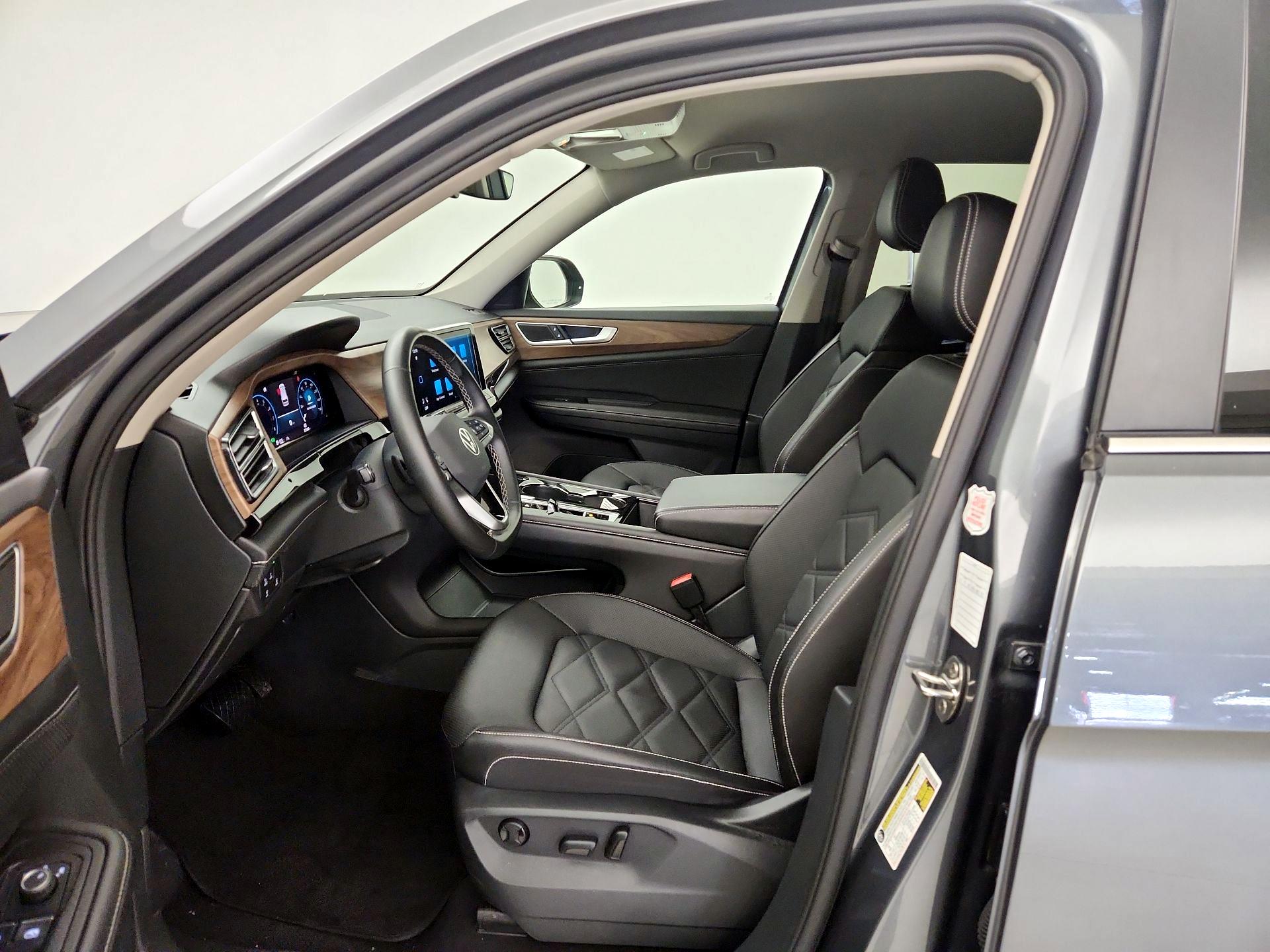 Thumbnail: 2025 Volkswagen Atlas - 11