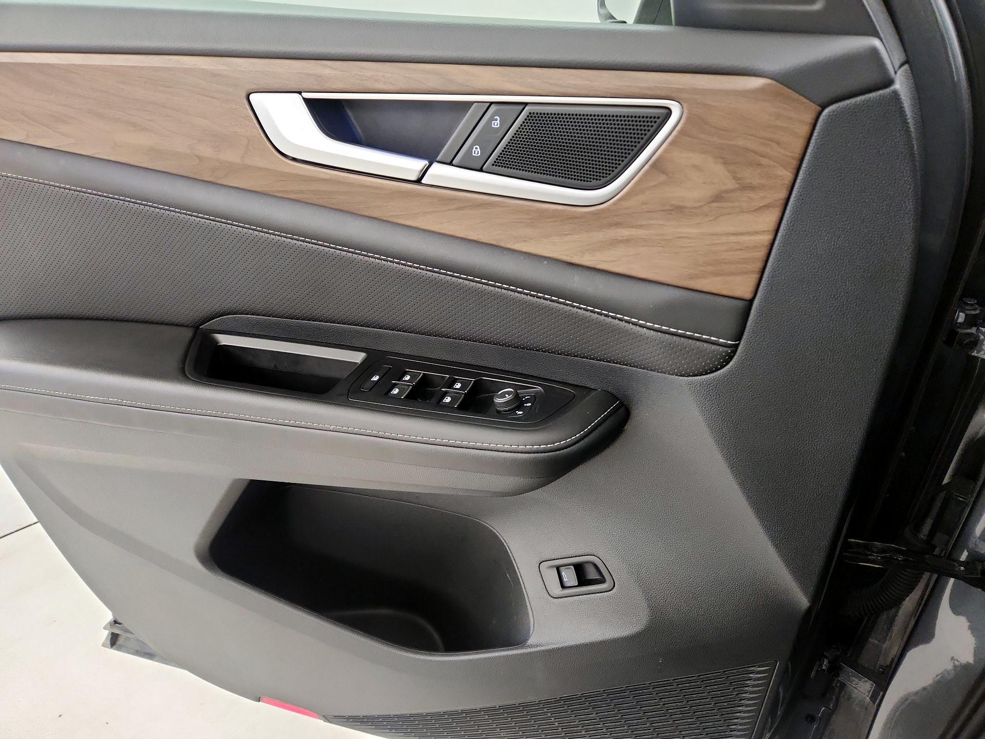 Thumbnail: 2025 Volkswagen Atlas - 12