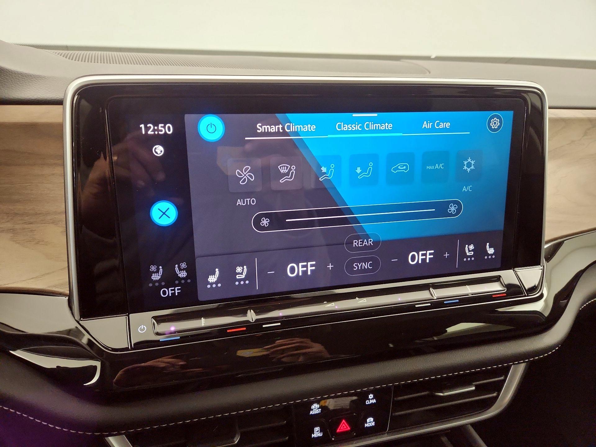 Thumbnail: 2025 Volkswagen Atlas - 16