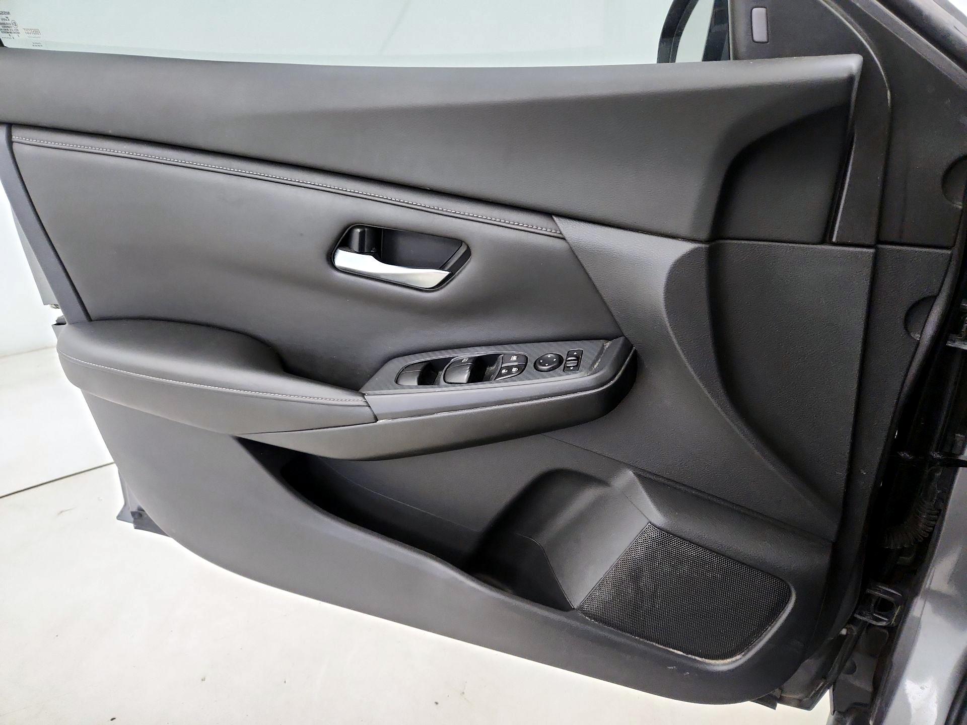 Thumbnail: 2020 Nissan Sentra - 12