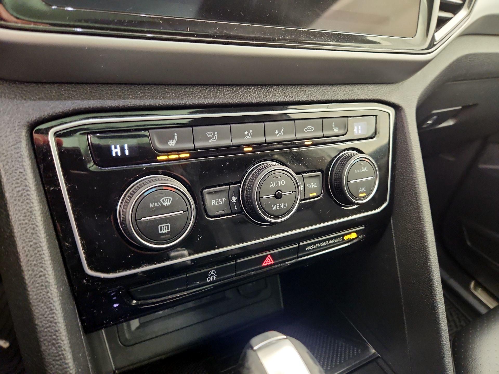 Thumbnail: 2022 Volkswagen Atlas - 16