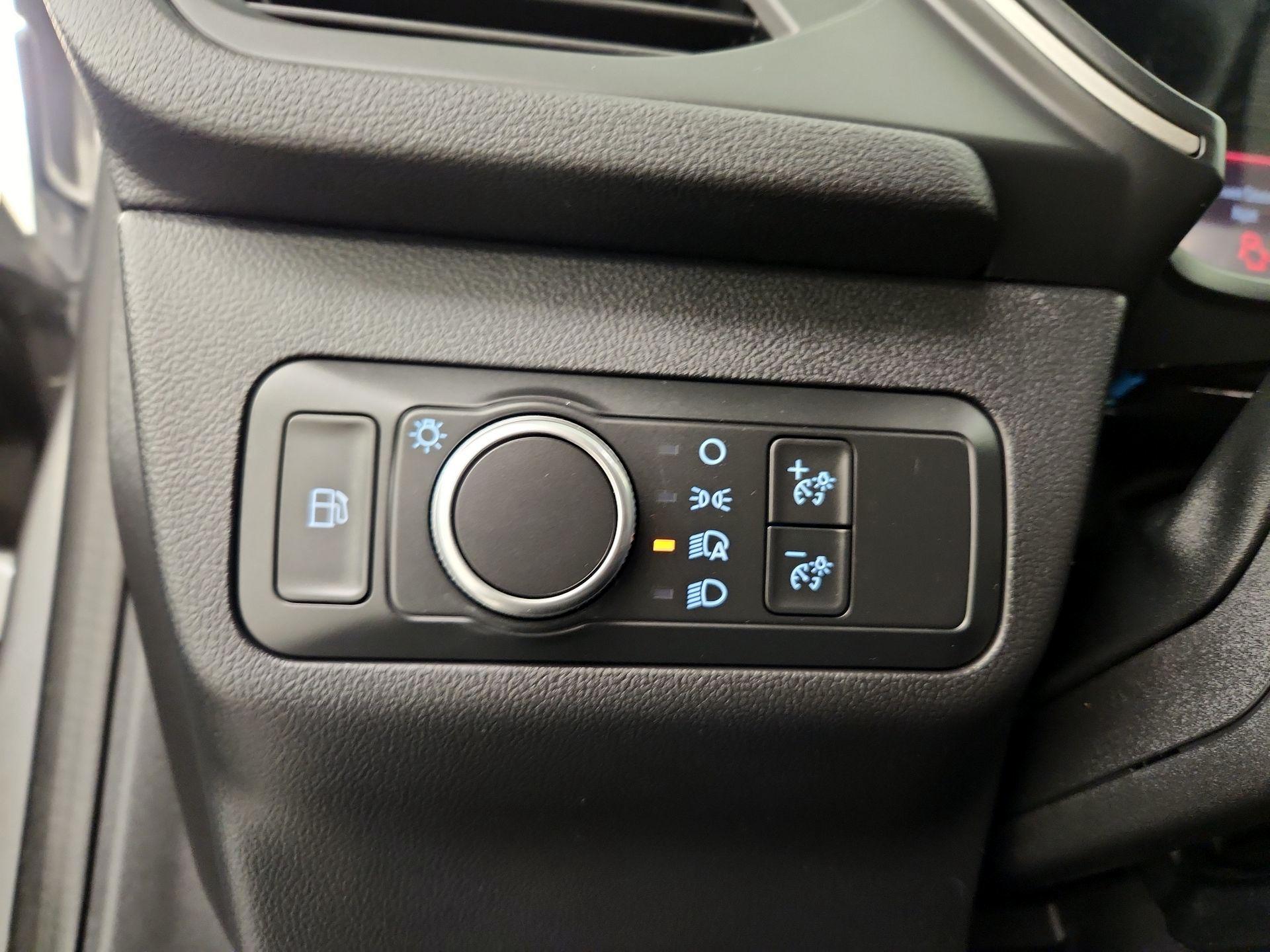 Thumbnail: 2021 Ford Escape - 13