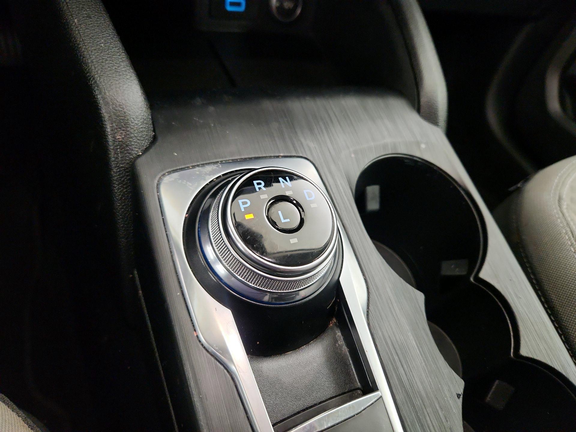 Thumbnail: 2021 Ford Escape - 17