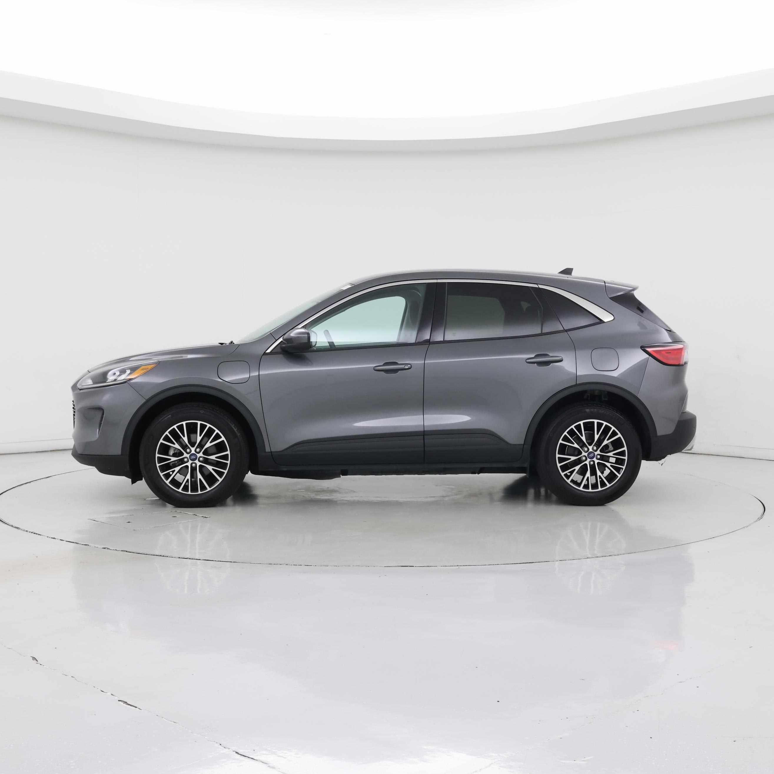 Thumbnail: 2021 Ford Escape - 3