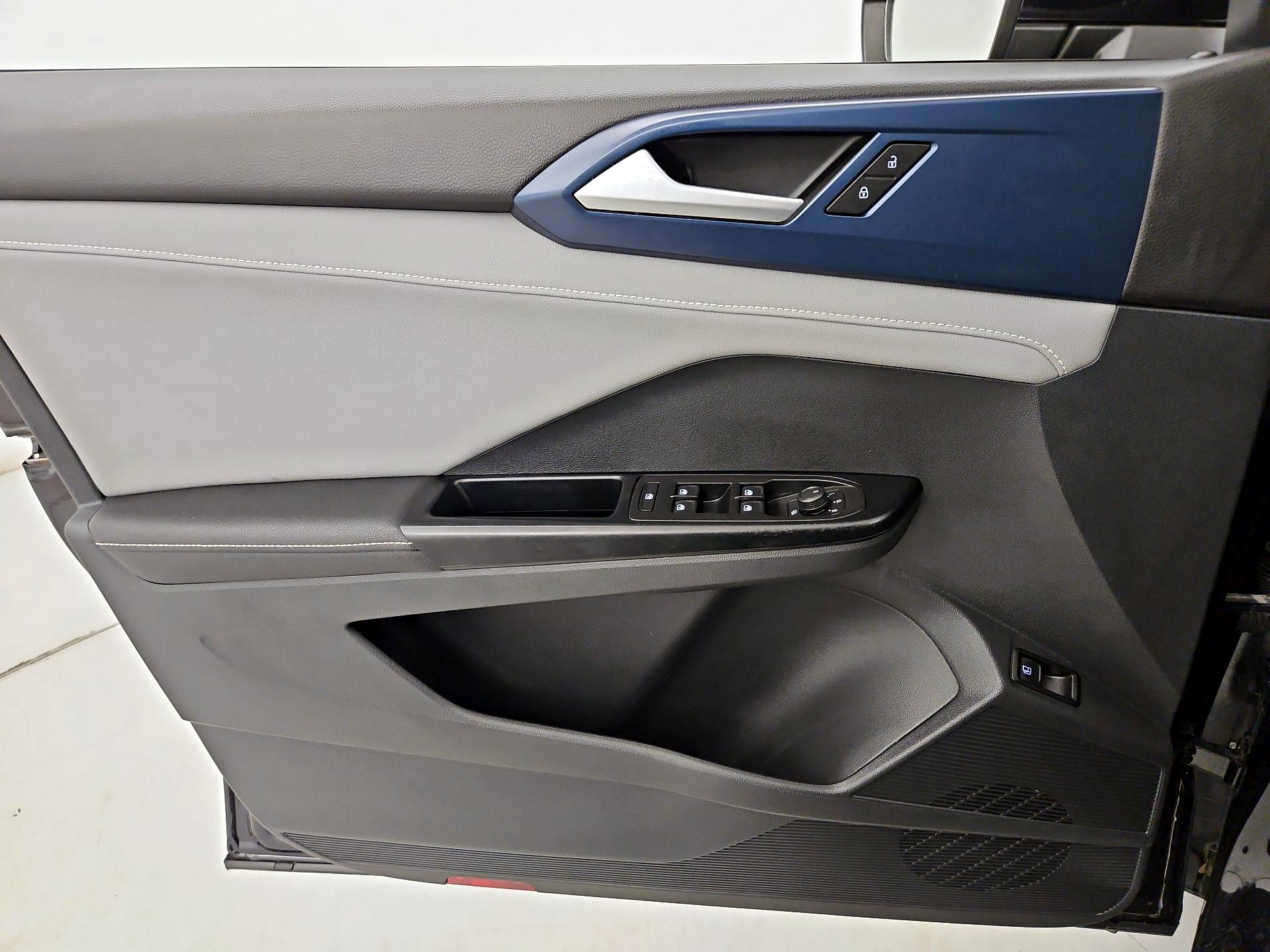 Thumbnail: 2024 Volkswagen Taos - 12