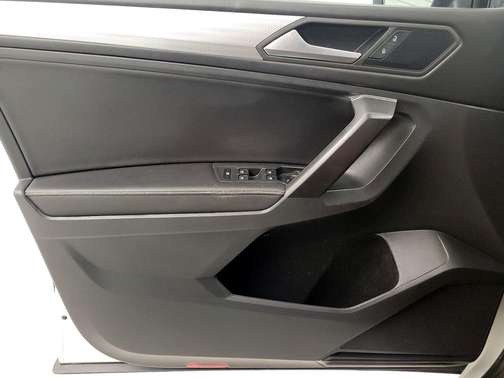 Thumbnail: 2022 Volkswagen Tiguan - 12