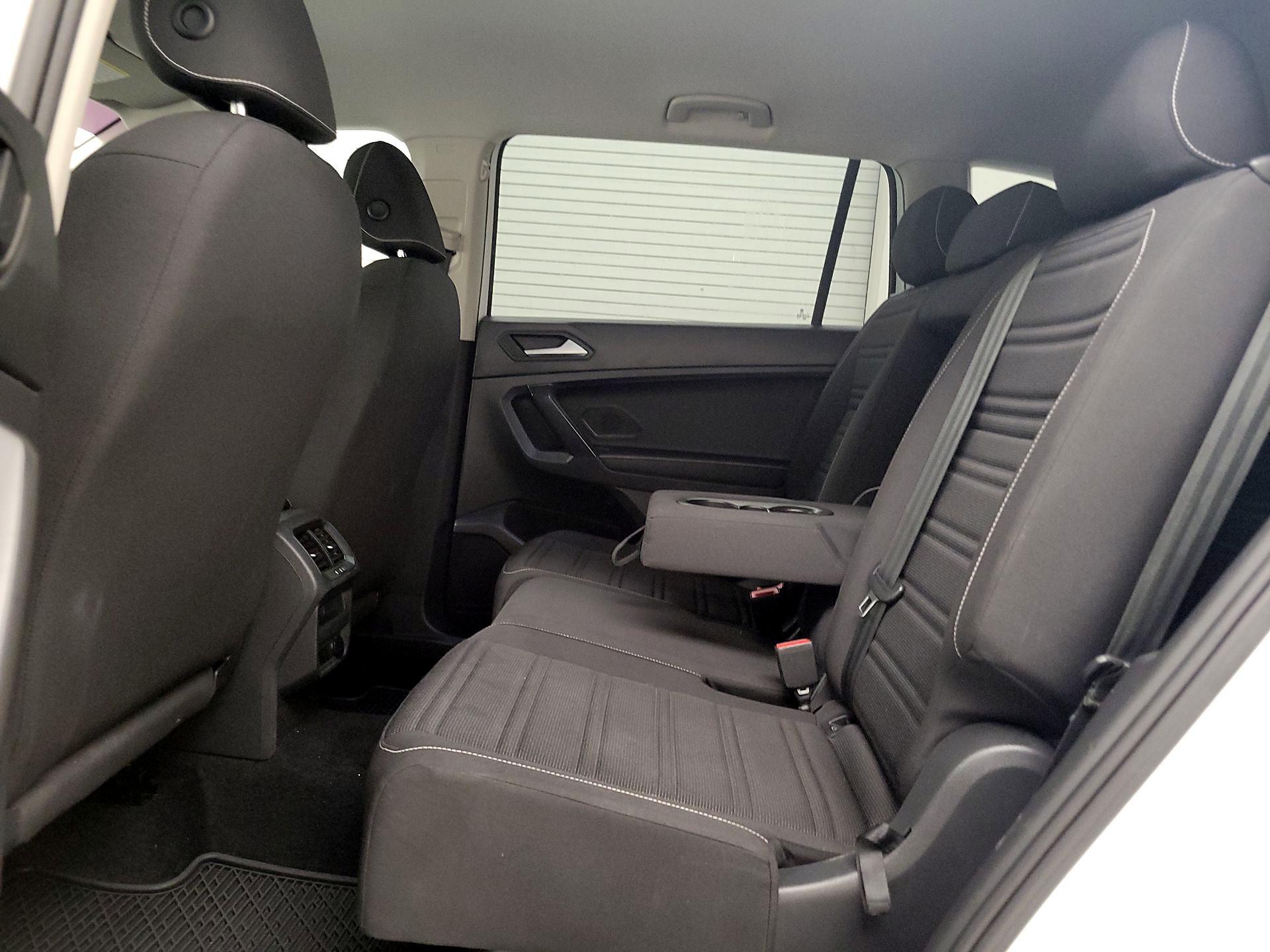 Thumbnail: 2022 Volkswagen Tiguan - 19