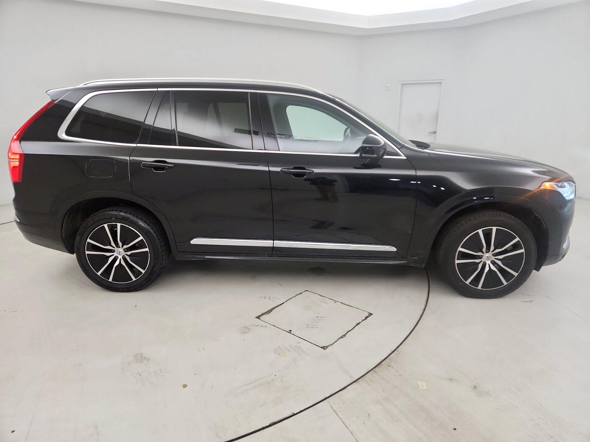 Thumbnail: 2022 Volvo XC90 - 4