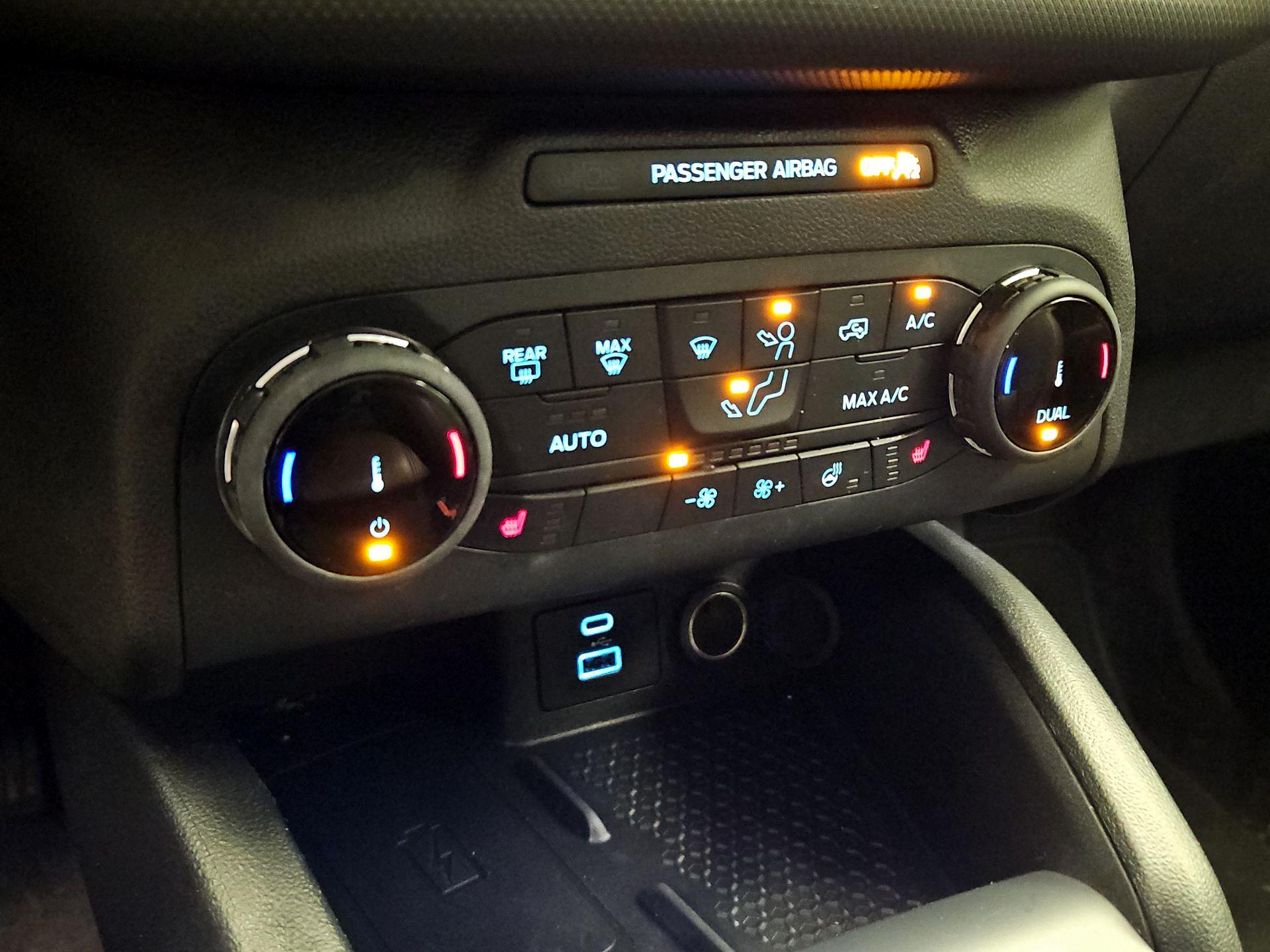 Thumbnail: 2022 Ford Bronco Sport - 16