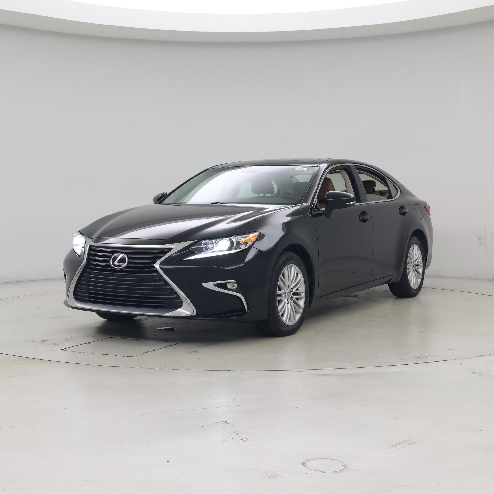 Thumbnail: 2016 Lexus ES - 4