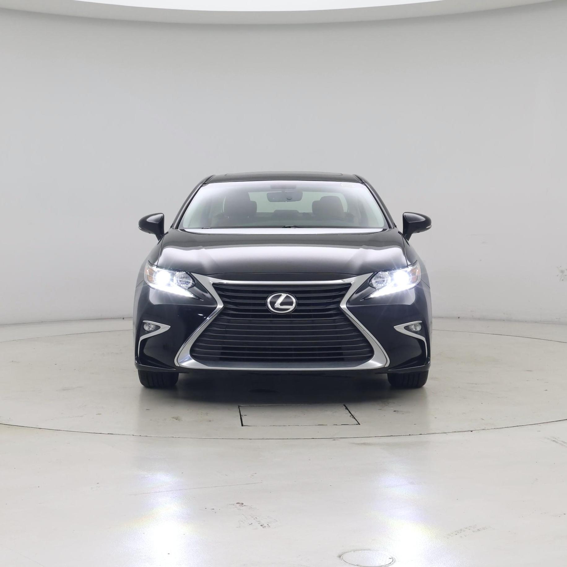 Thumbnail: 2016 Lexus ES - 5