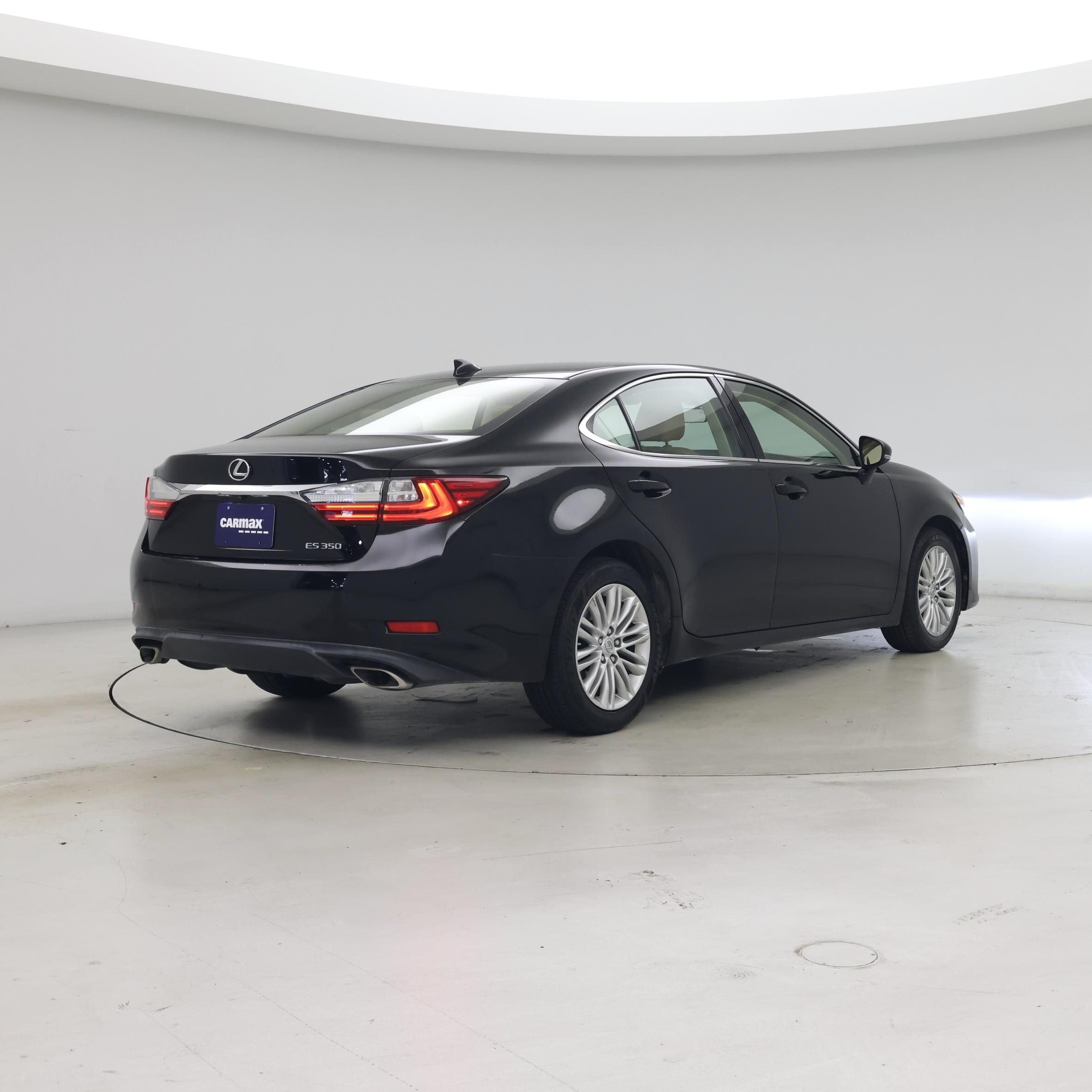 Thumbnail: 2016 Lexus ES - 8