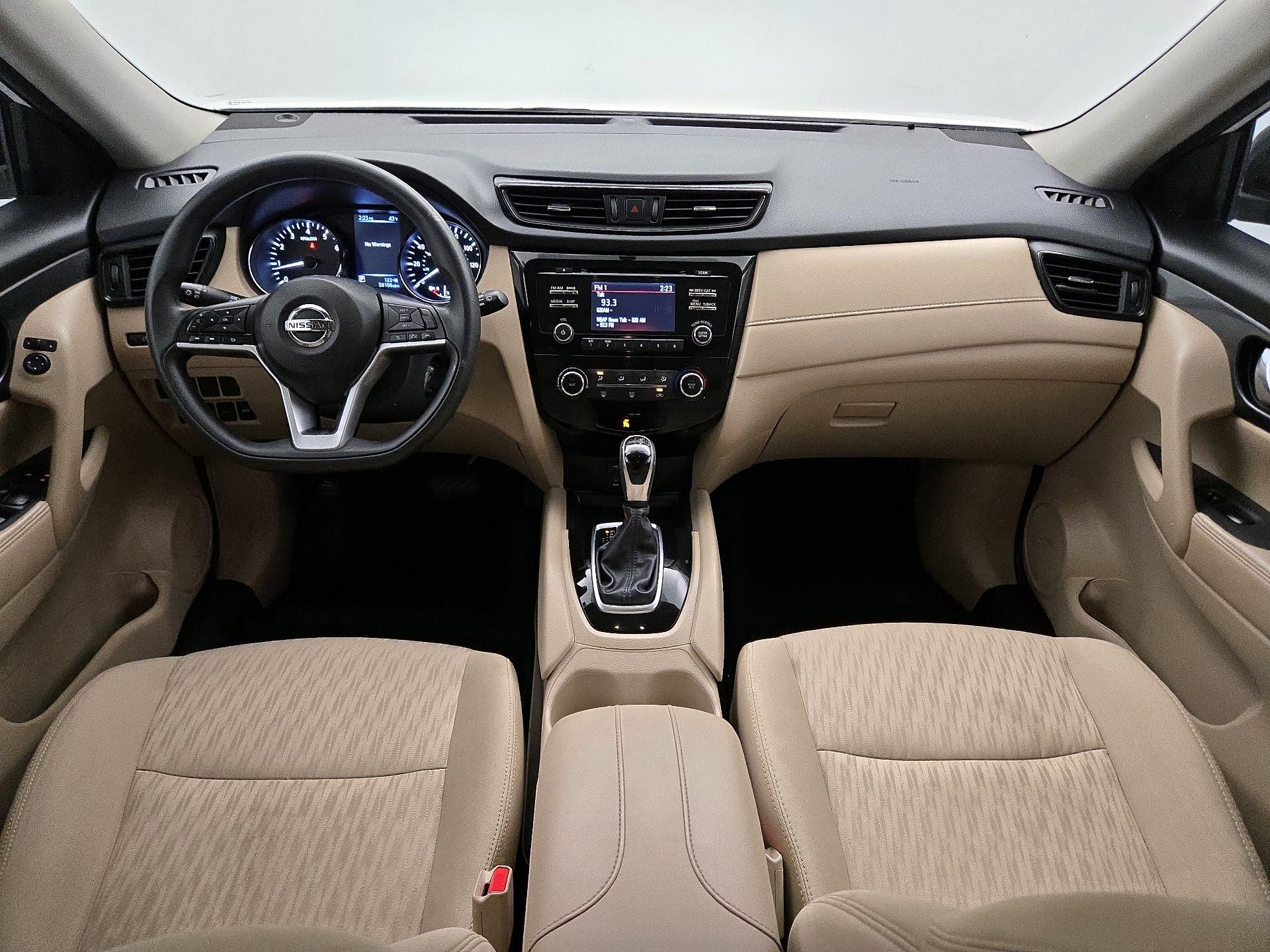 Thumbnail: 2017 Nissan Rogue - 9