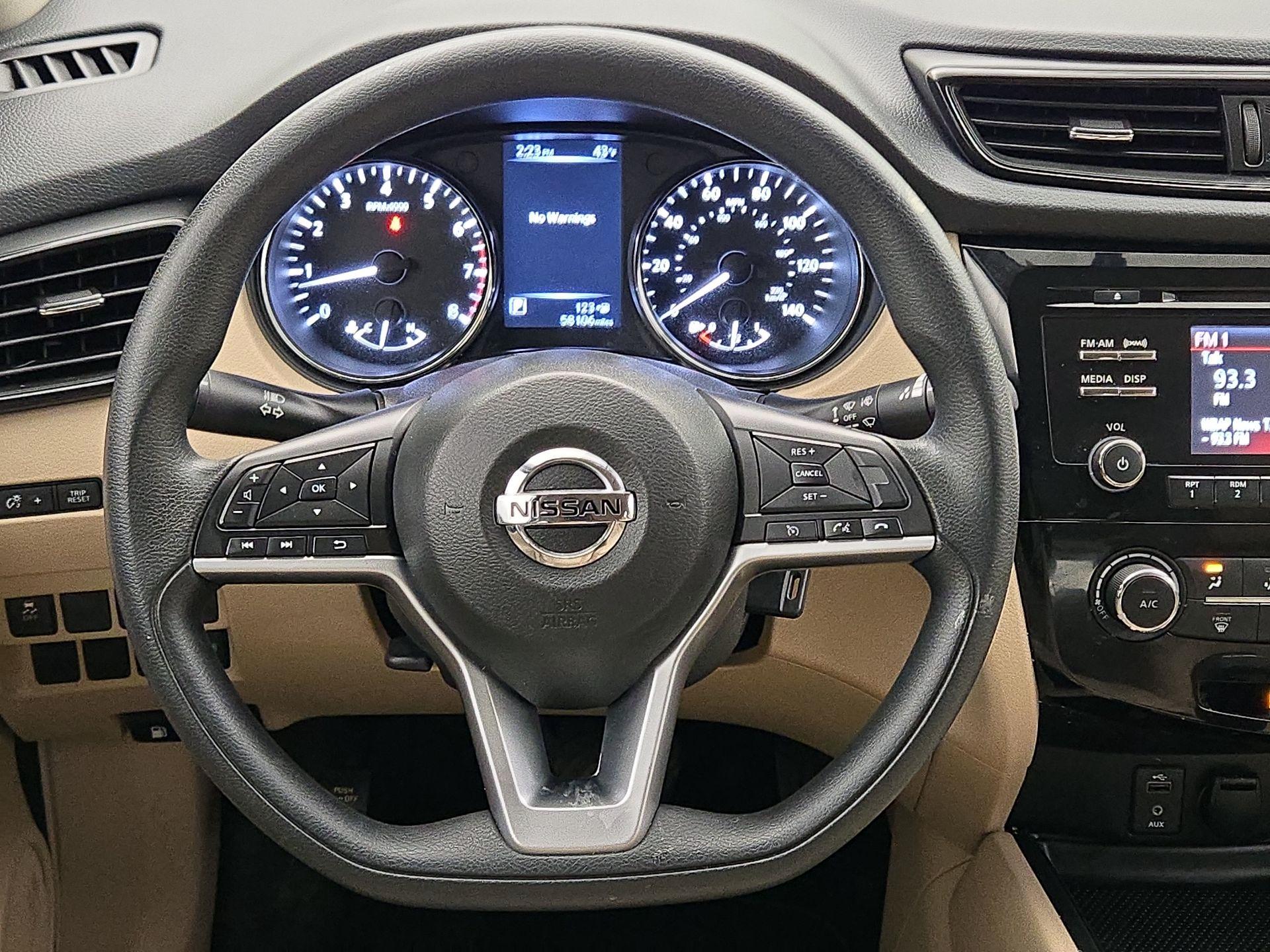 Thumbnail: 2017 Nissan Rogue - 10