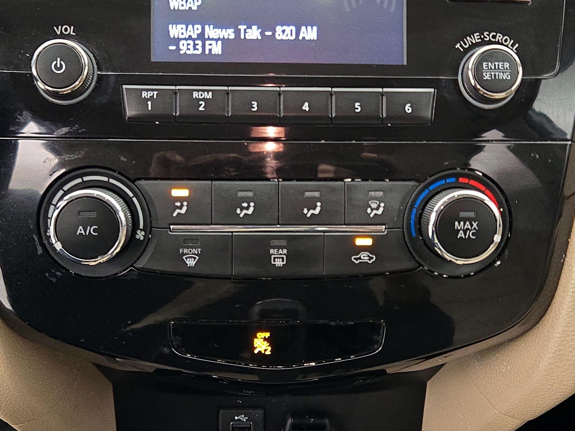 Thumbnail: 2017 Nissan Rogue - 16