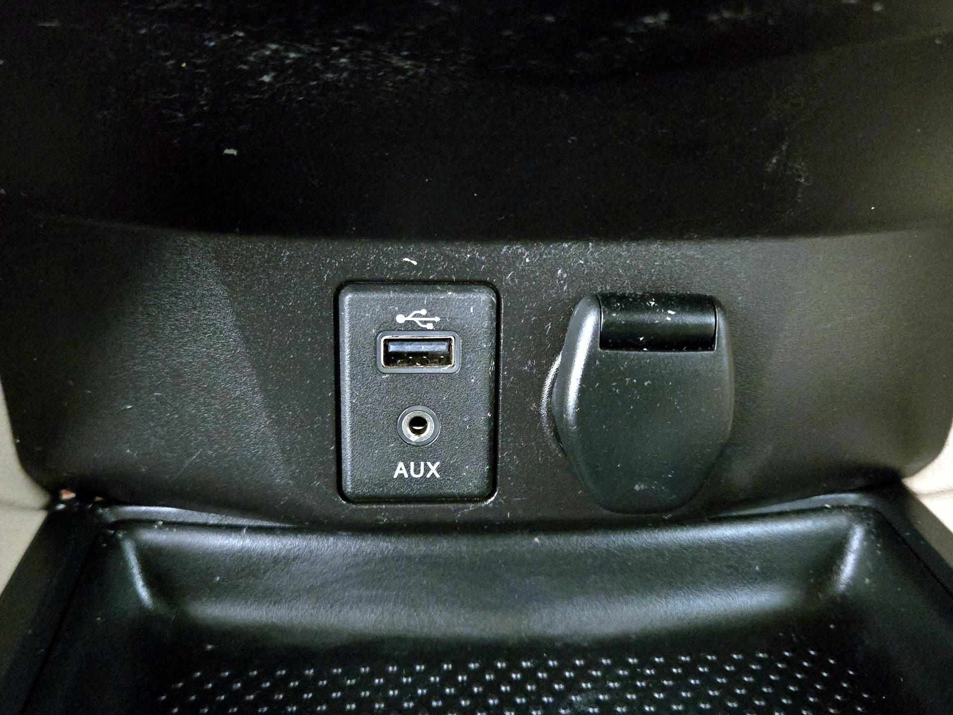 Thumbnail: 2017 Nissan Rogue - 18