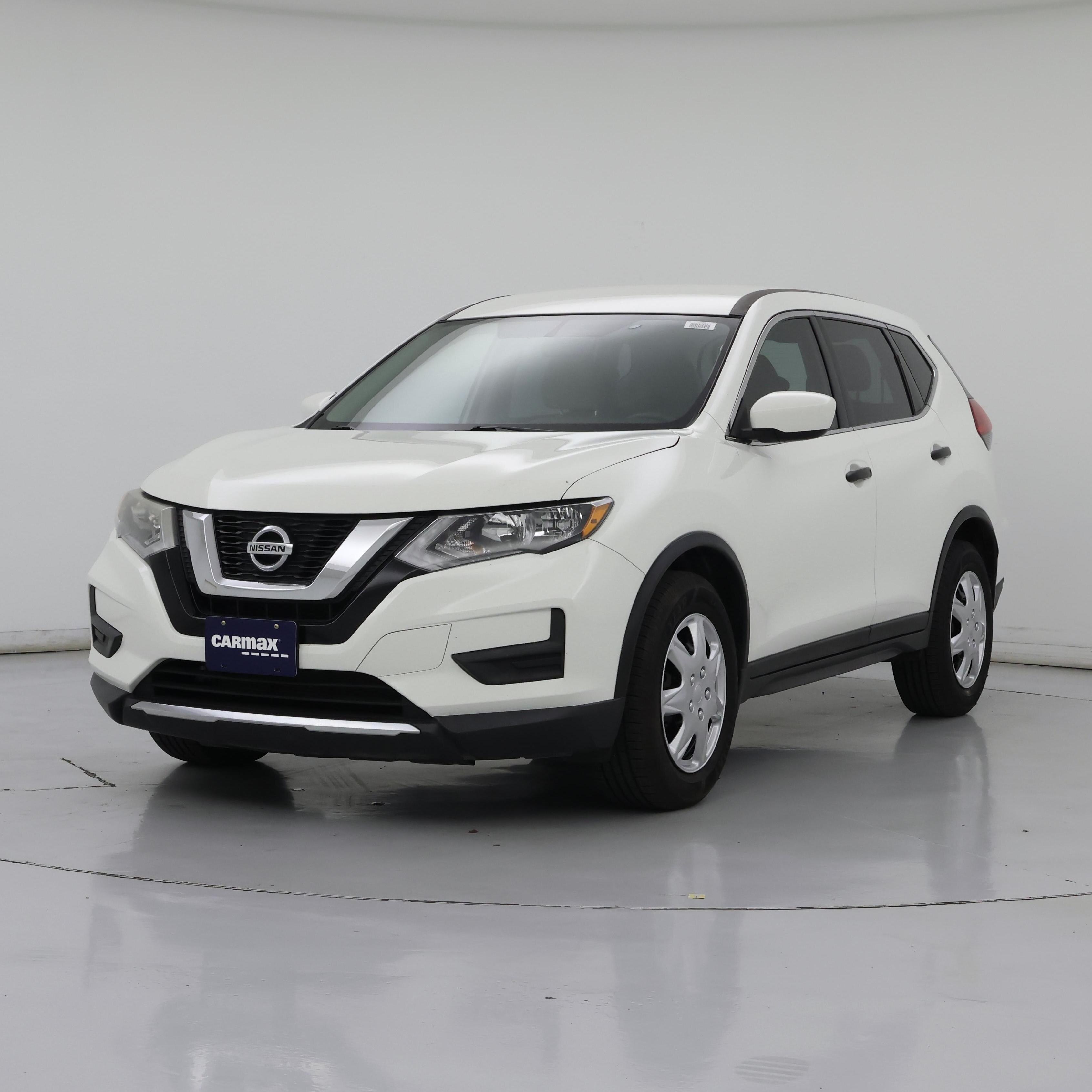 Thumbnail: 2017 Nissan Rogue - 4