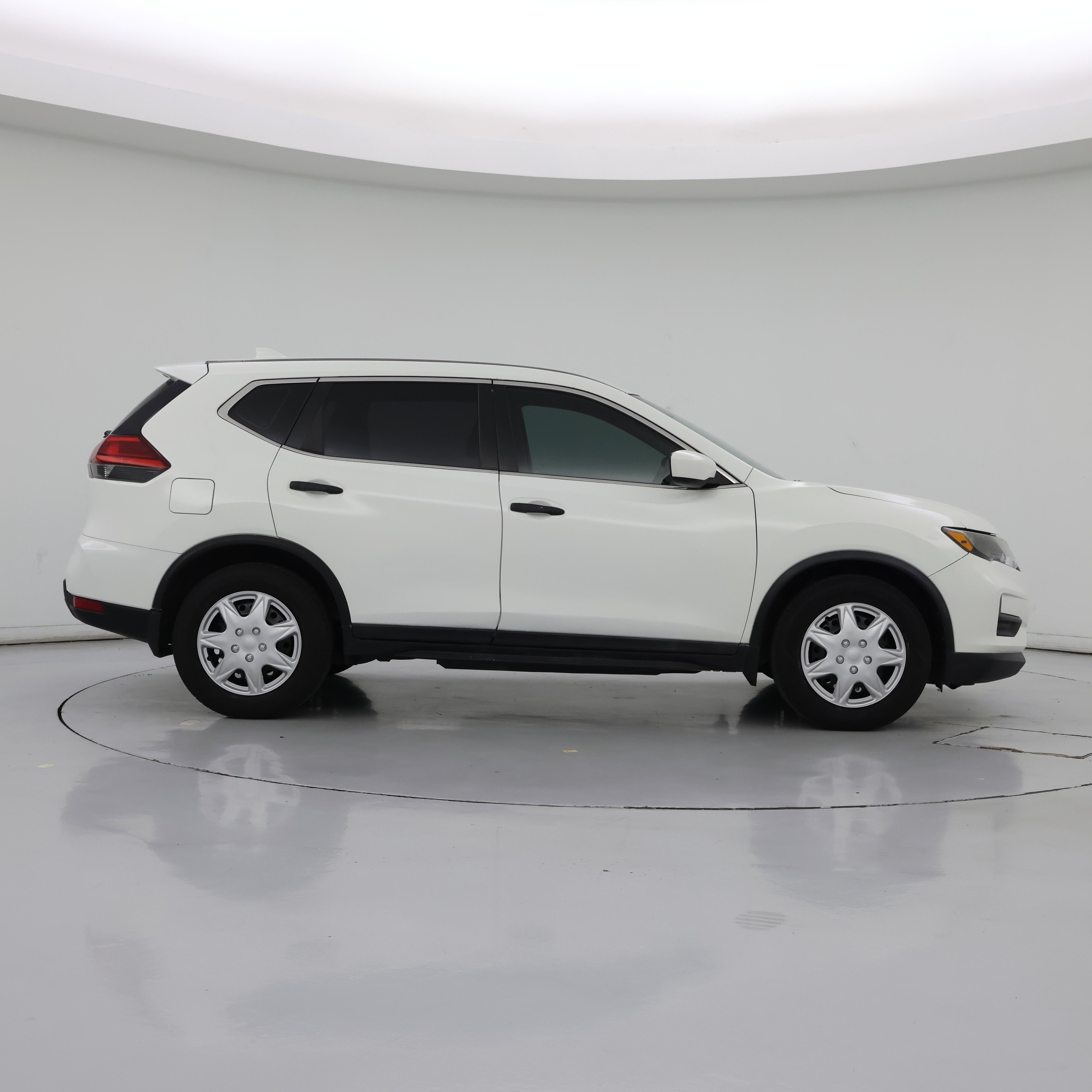 Thumbnail: 2017 Nissan Rogue - 7