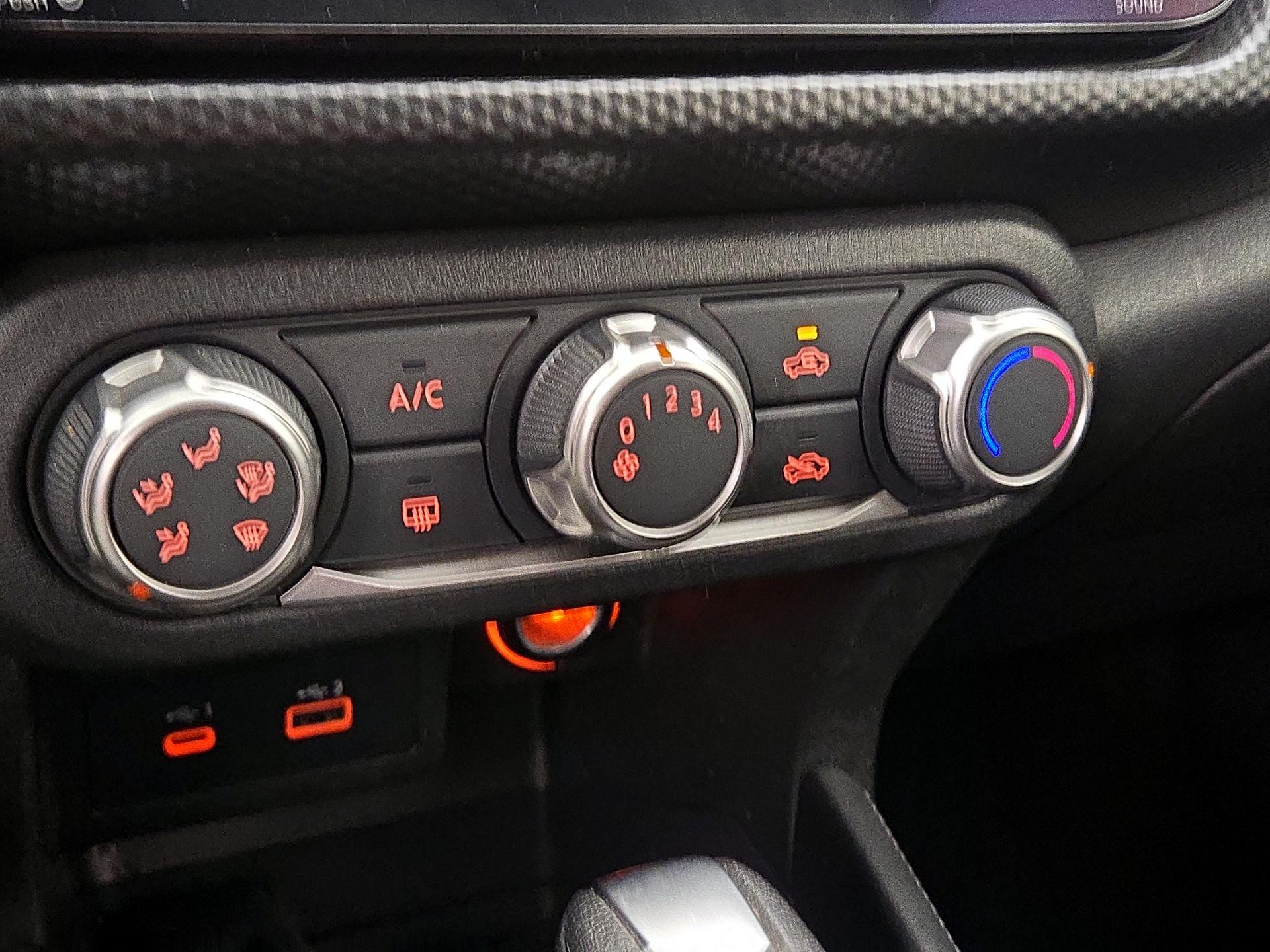 Thumbnail: 2023 Nissan Kicks - 15