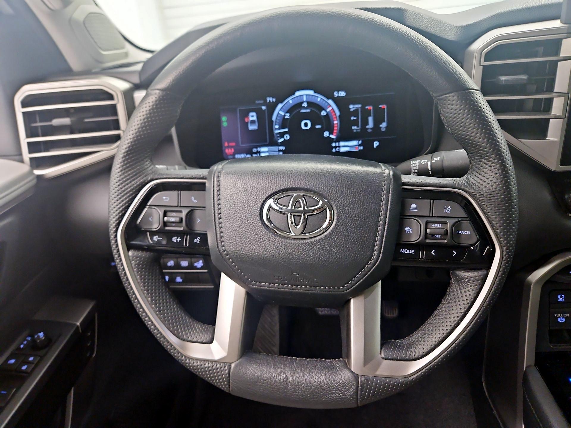 Thumbnail: 2024 Toyota Tundra - 10