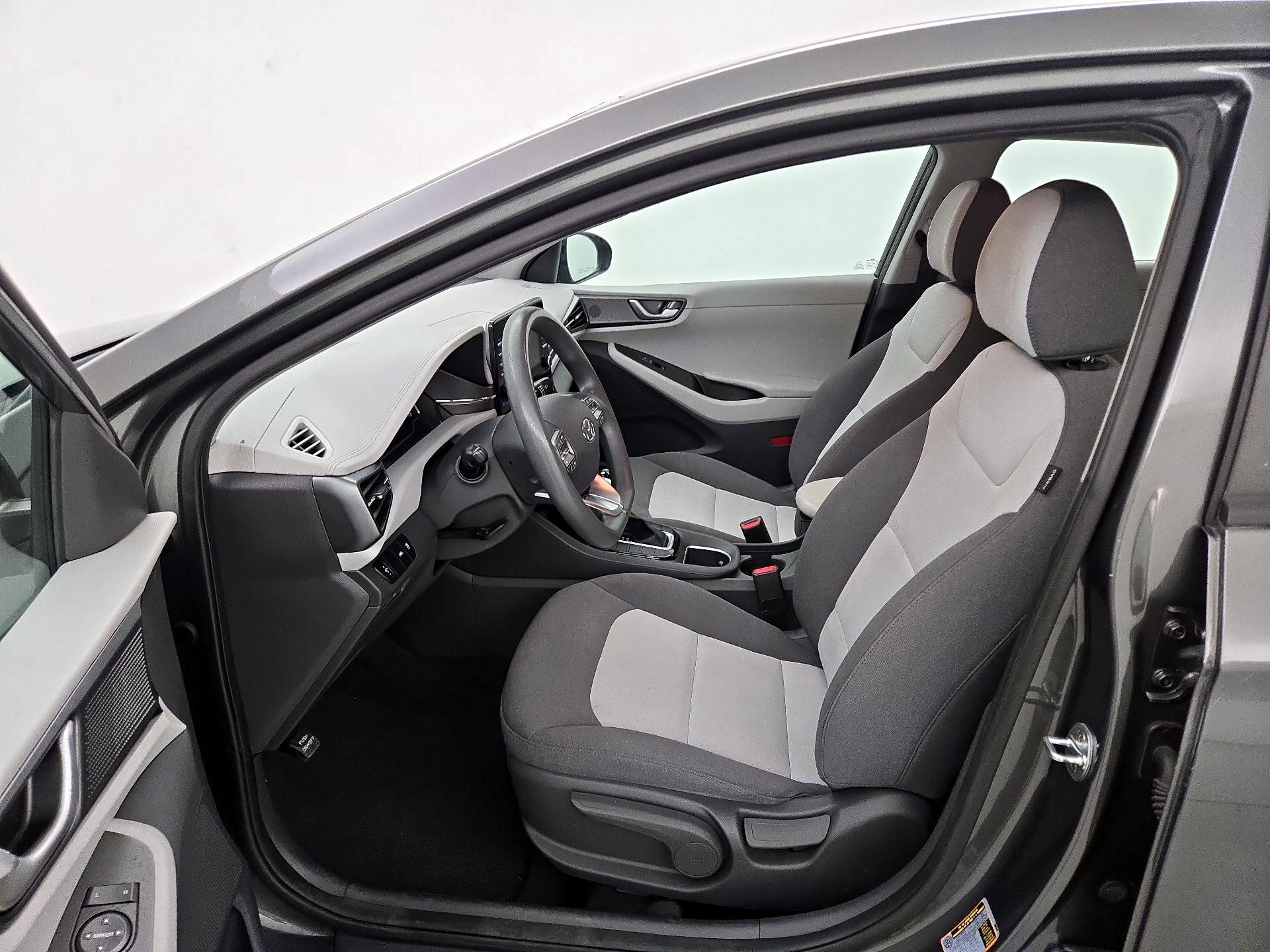 Thumbnail: 2020 Hyundai Ioniq - 11