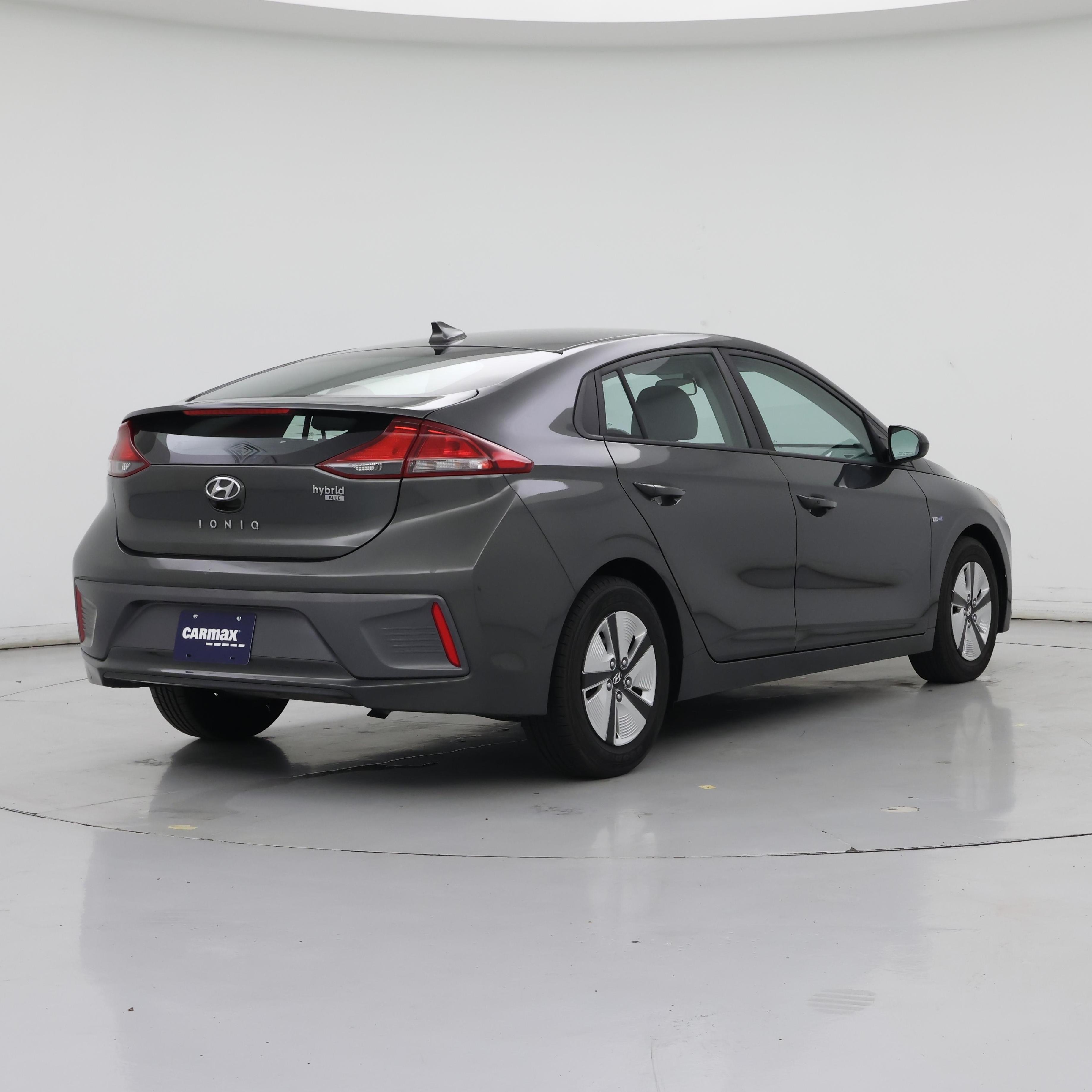 Thumbnail: 2020 Hyundai Ioniq - 8