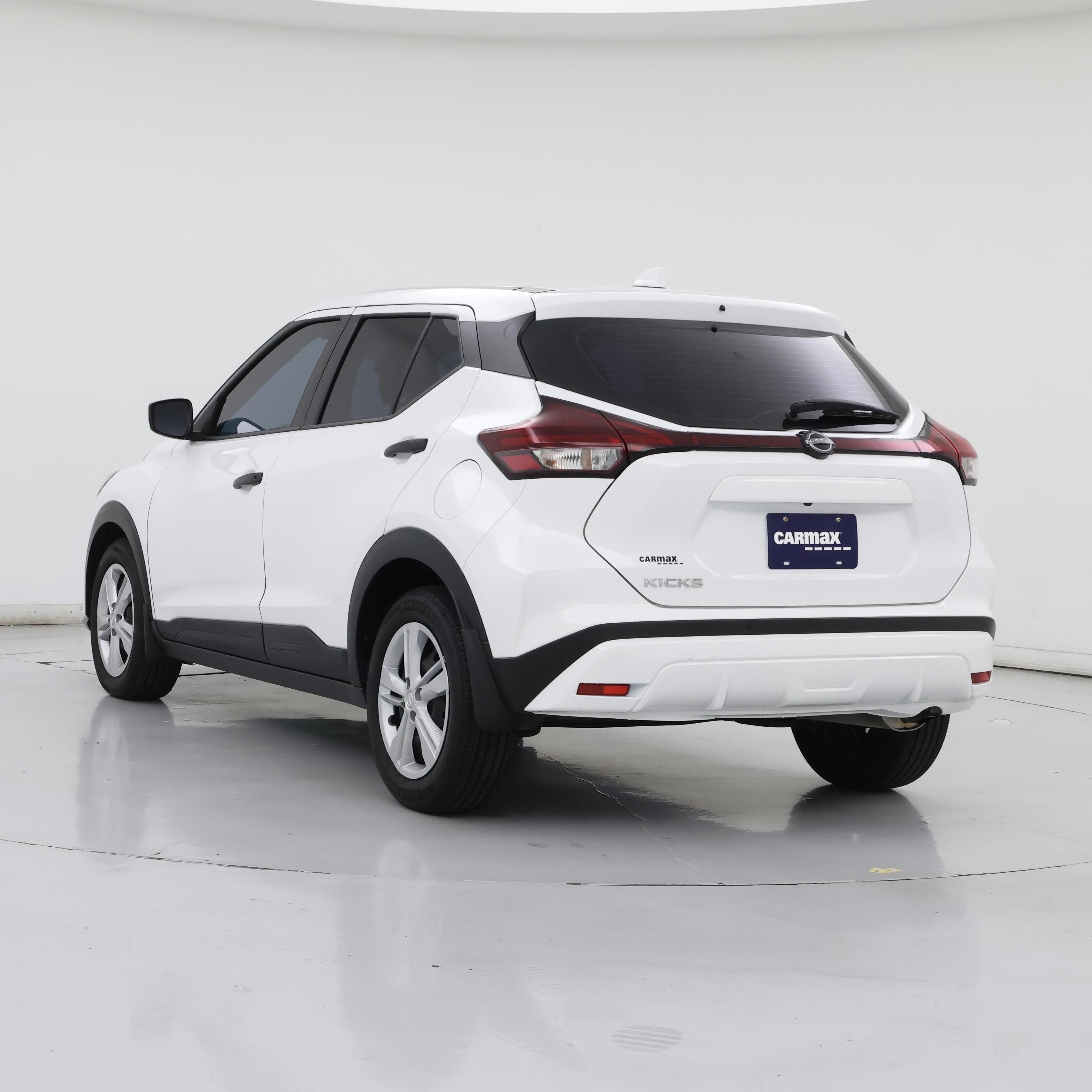 Thumbnail: 2025 Nissan Kicks - 2