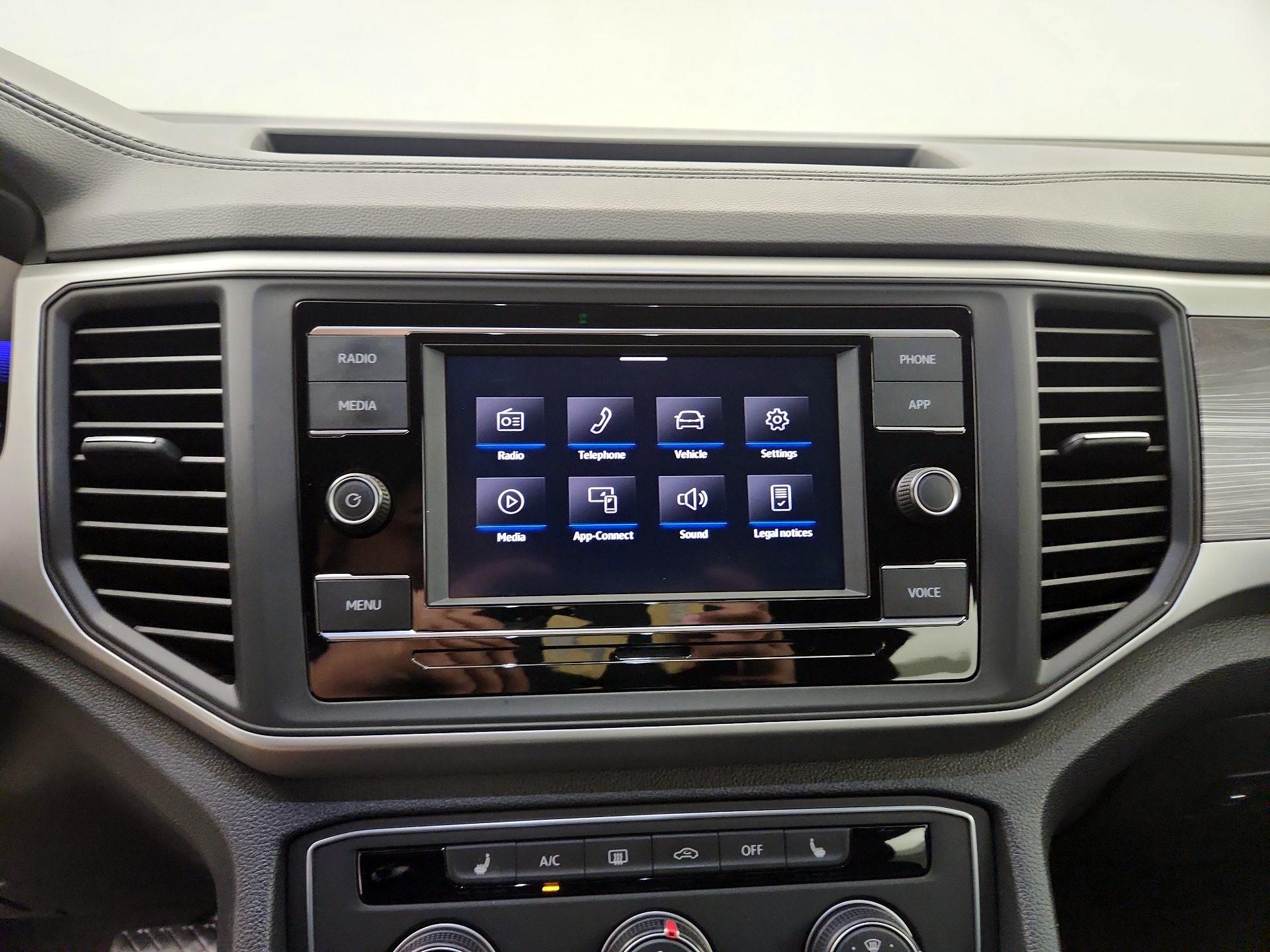 Thumbnail: 2023 Volkswagen Atlas - 13