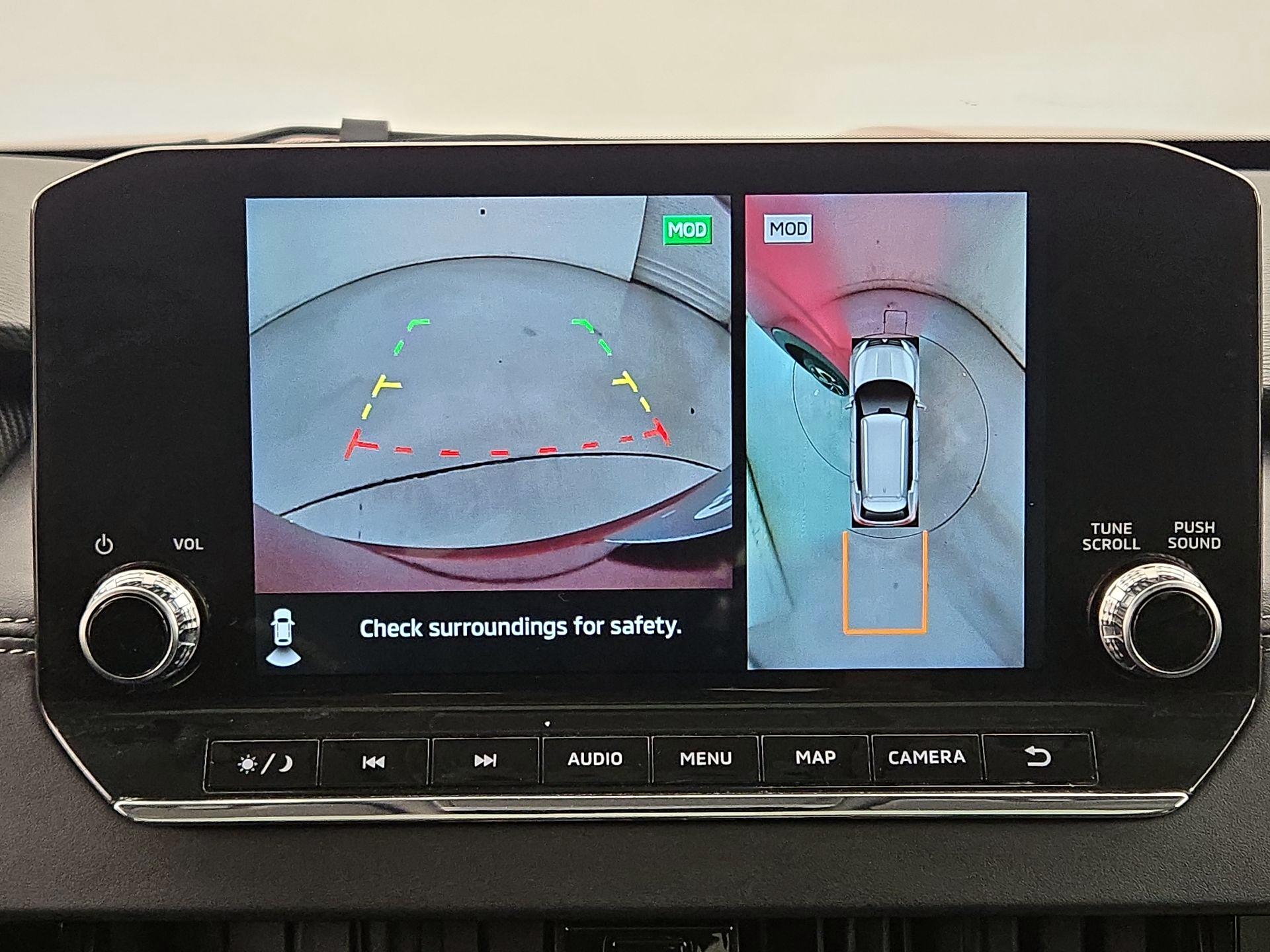 Thumbnail: 2024 Mitsubishi Outlander - 15