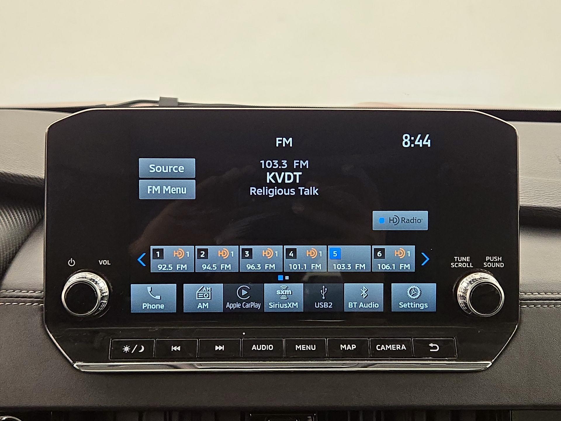 Thumbnail: 2024 Mitsubishi Outlander - 16