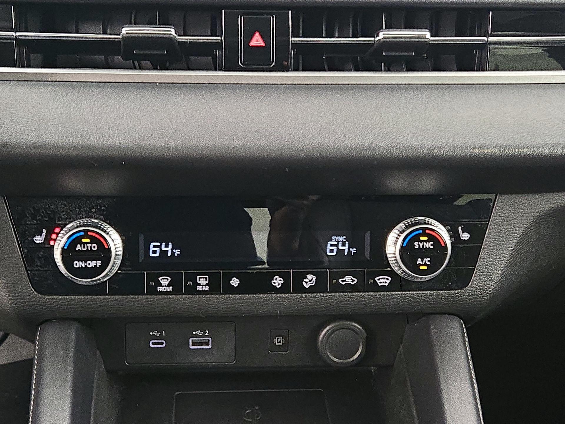 Thumbnail: 2024 Mitsubishi Outlander - 17