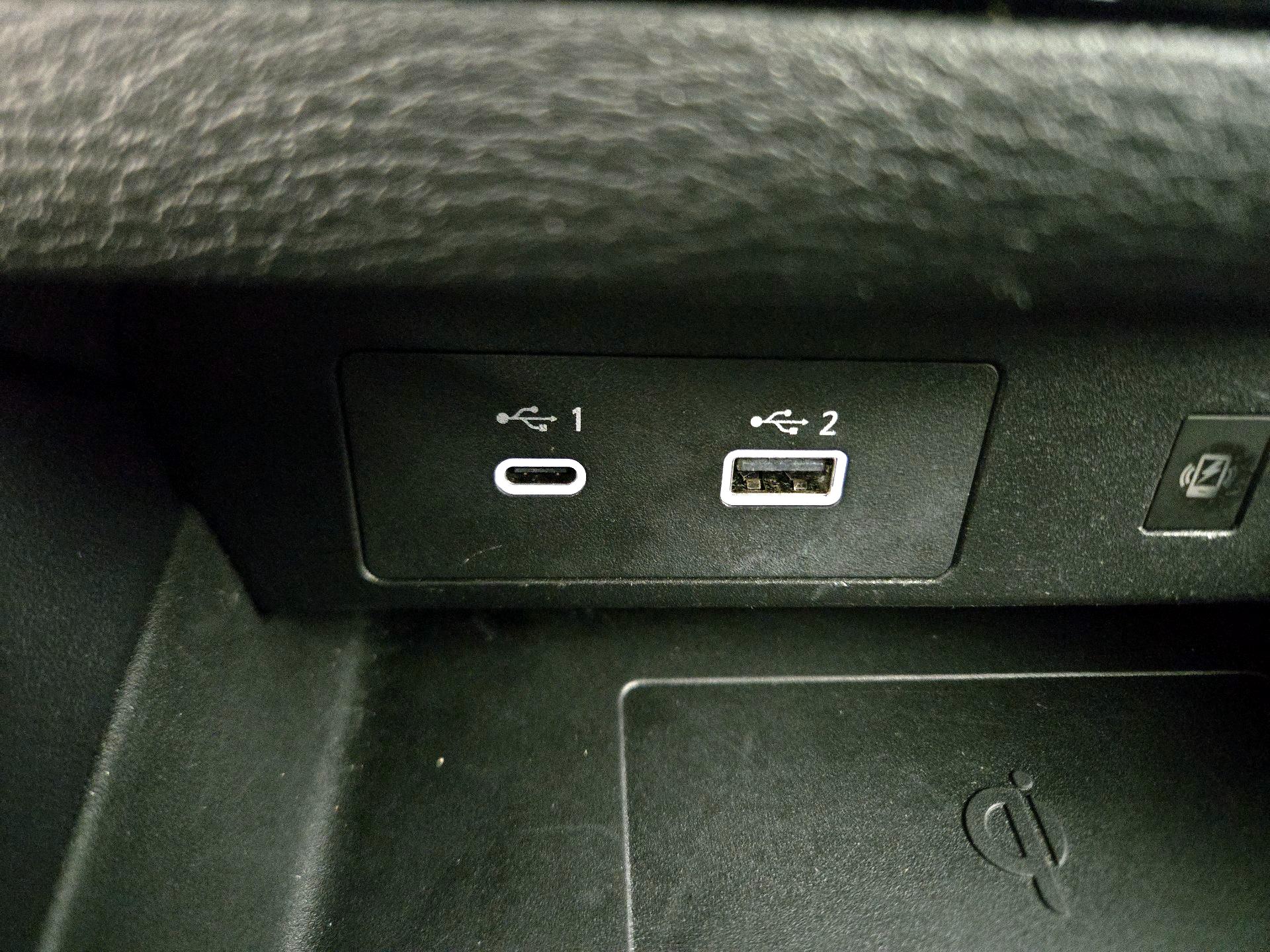 Thumbnail: 2024 Mitsubishi Outlander - 19