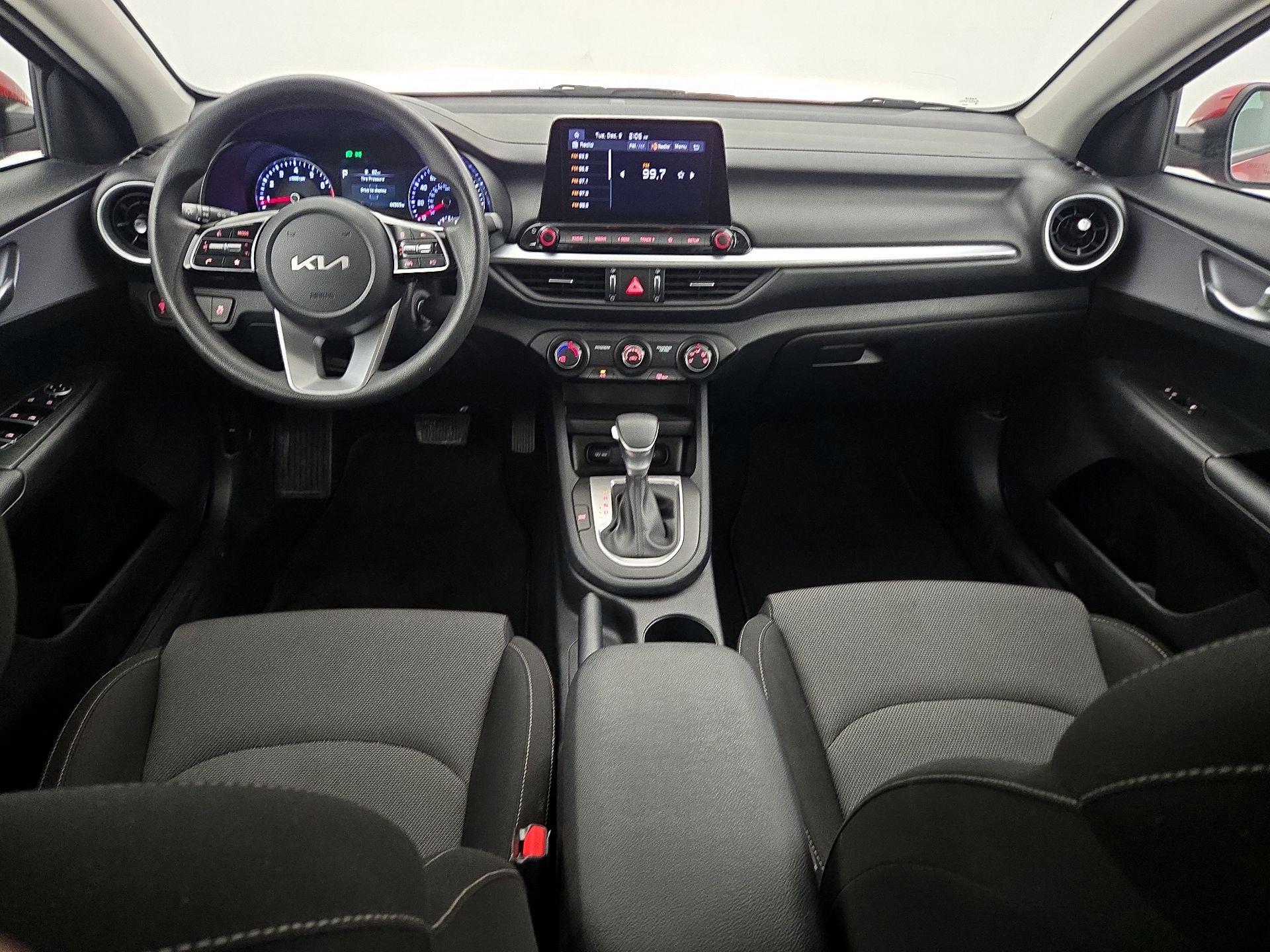 Thumbnail: 2024 Kia Forte - 9